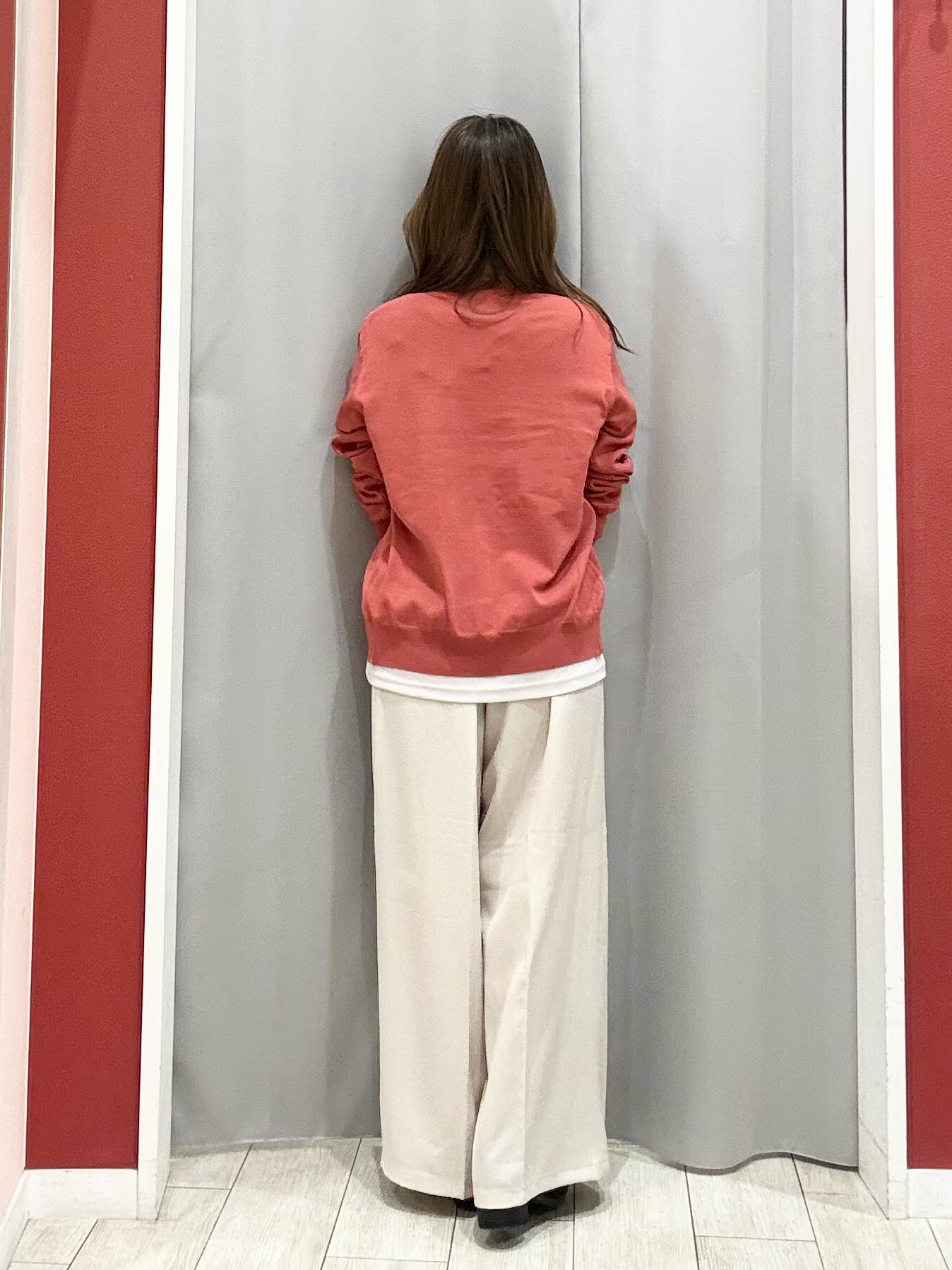 shioさんの「SHOO･LA･RUE｜【洗濯機可/S-LL】マルチボタンが品よく映えるカーディガン」を使ったコーディネート
