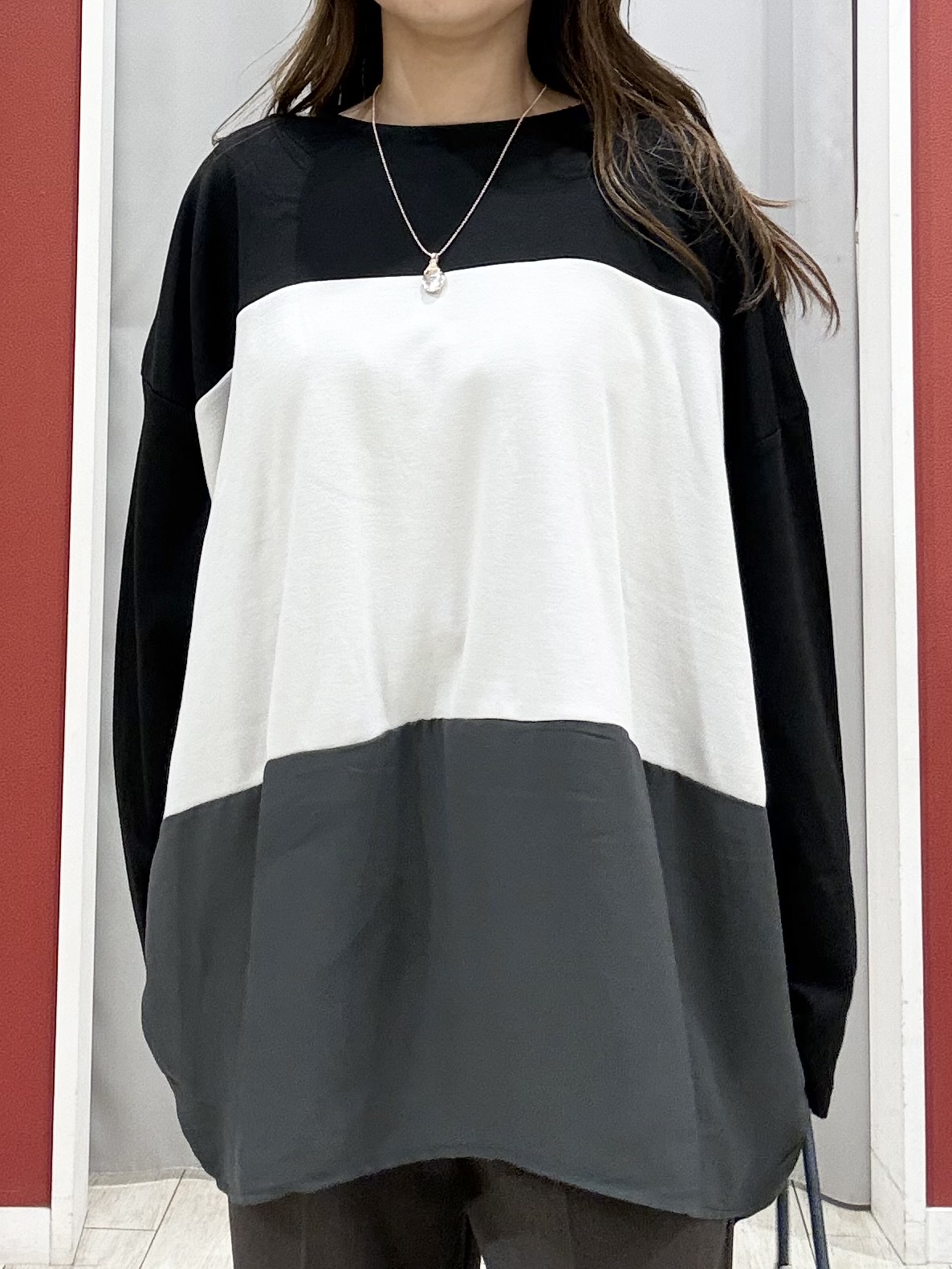 shioさんの「SHOO･LA･RUE｜【S-LL/洗濯機可】三段切り替え 長袖トップス」を使ったコーディネート