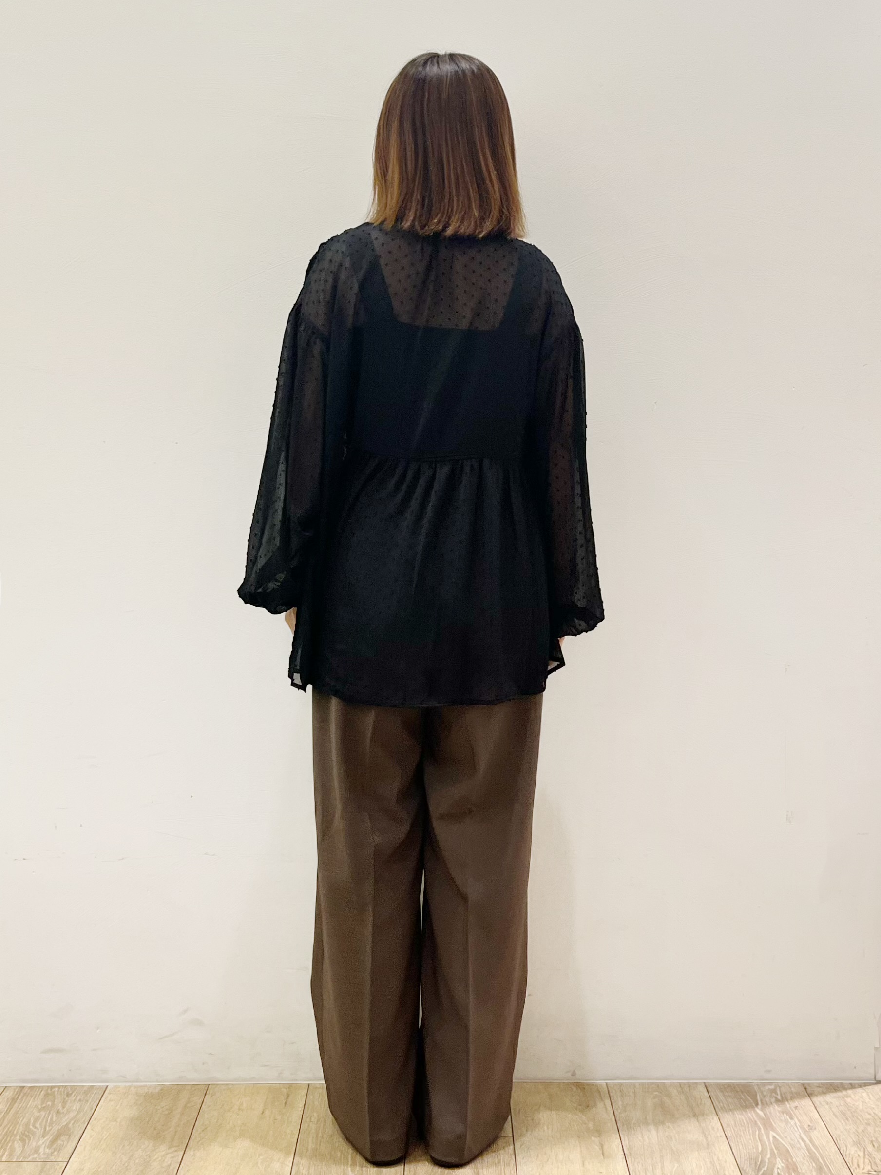 kcさんの「OPAQUE.CLIP｜シアードットペプラムブラウス【洗濯機OK】」を使ったコーディネート