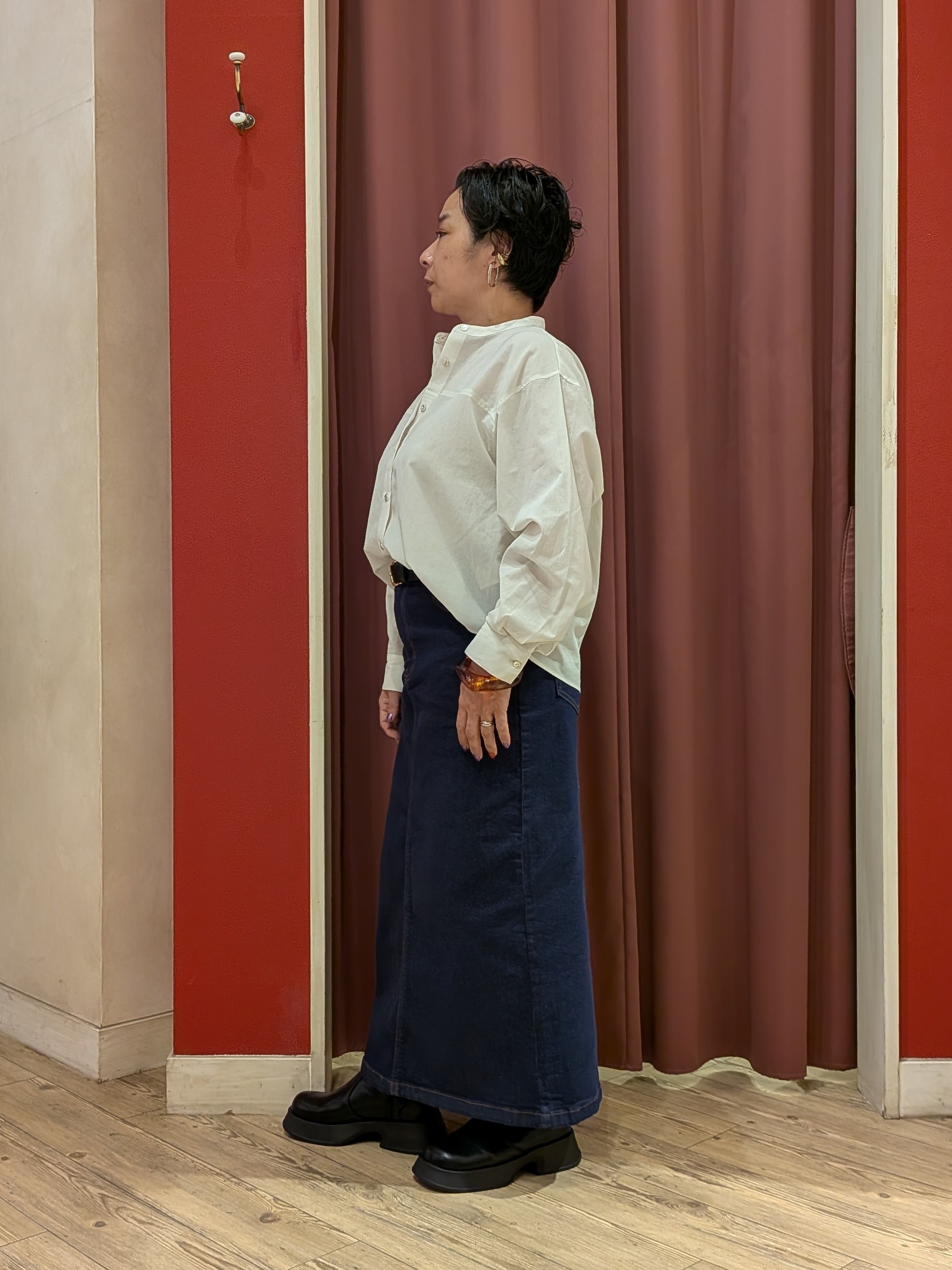 cameさんの「SHOO･LA･RUE｜【通気性〇/S-LL/洗濯機可】さらりと心地よい。ノーカラーシャツ」を使ったコーディネート