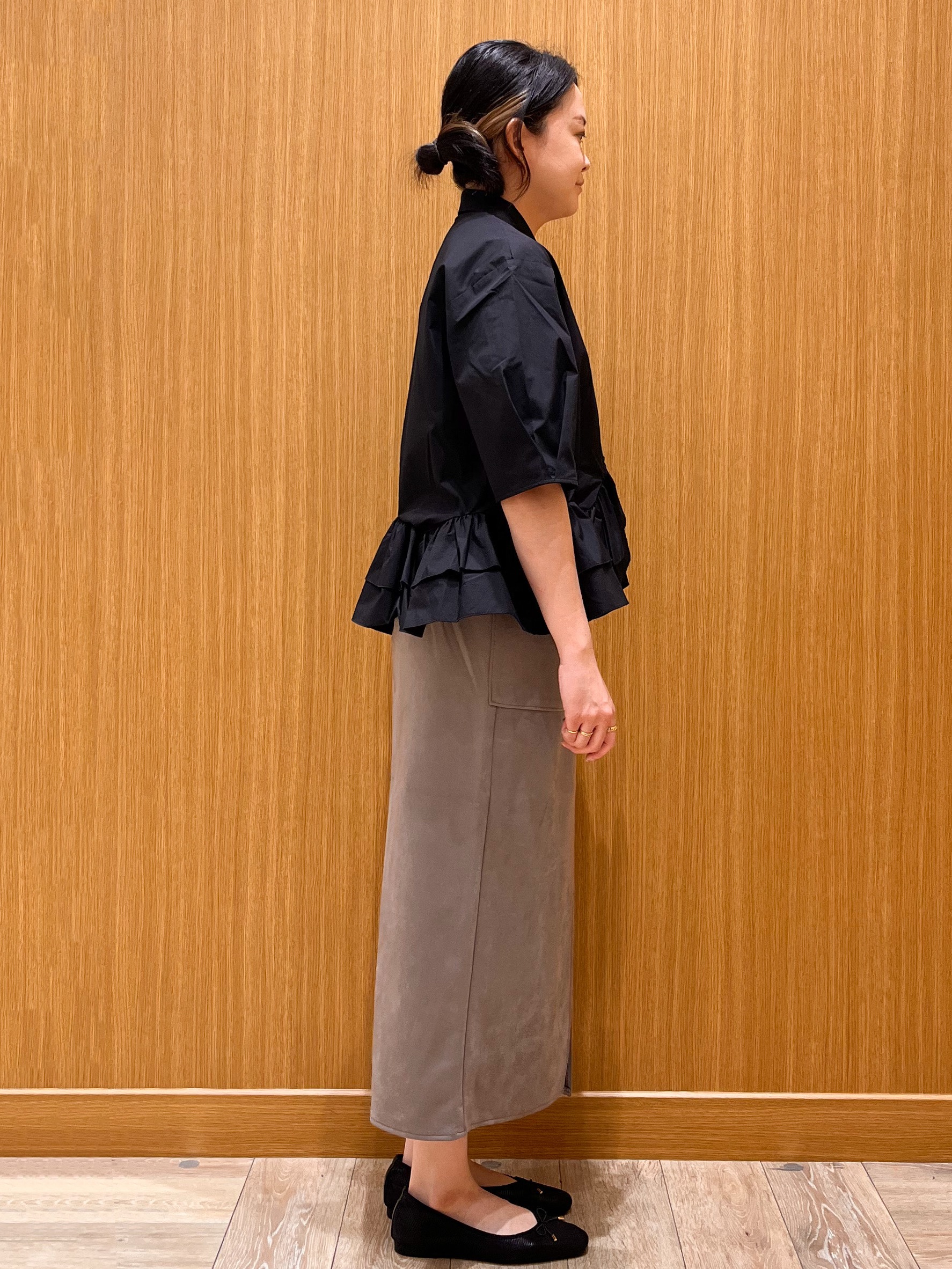 aさんの「OPAQUE.CLIP｜裾ラッフルデザインブラウス【洗濯機OK】」を使ったコーディネート
