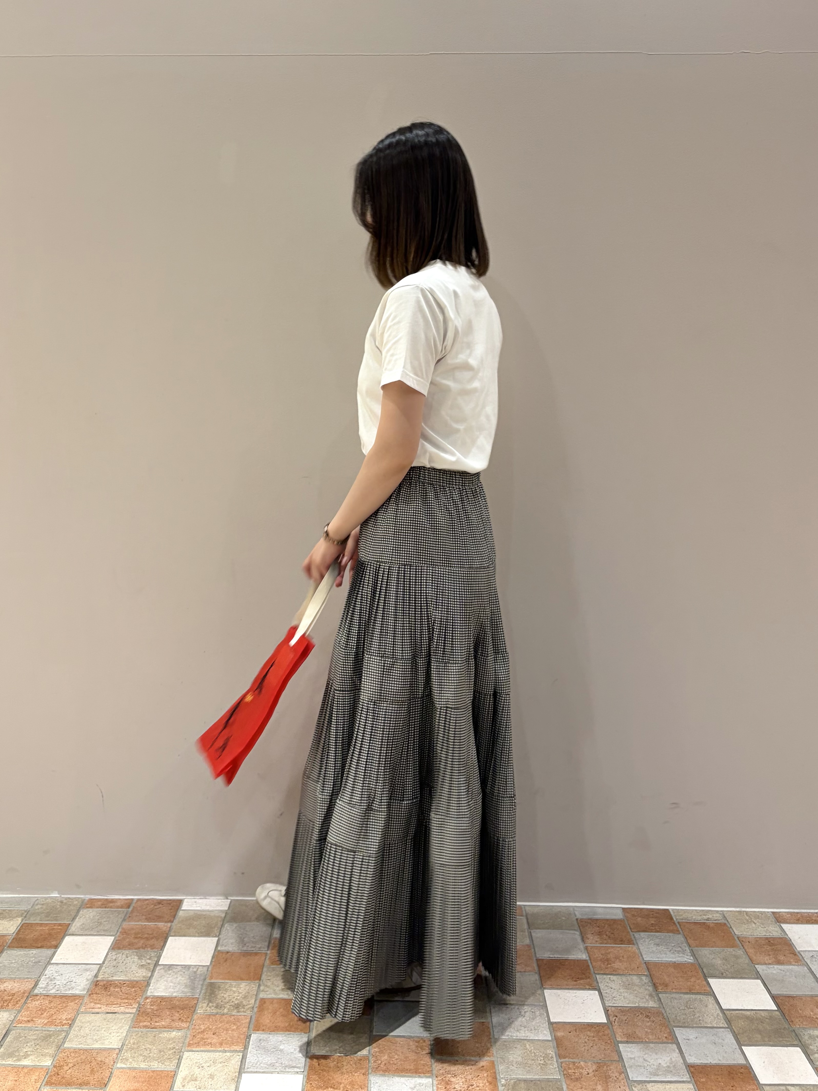 amiさんの「INDIVI｜ラインロングネックレス」を使ったコーディネート