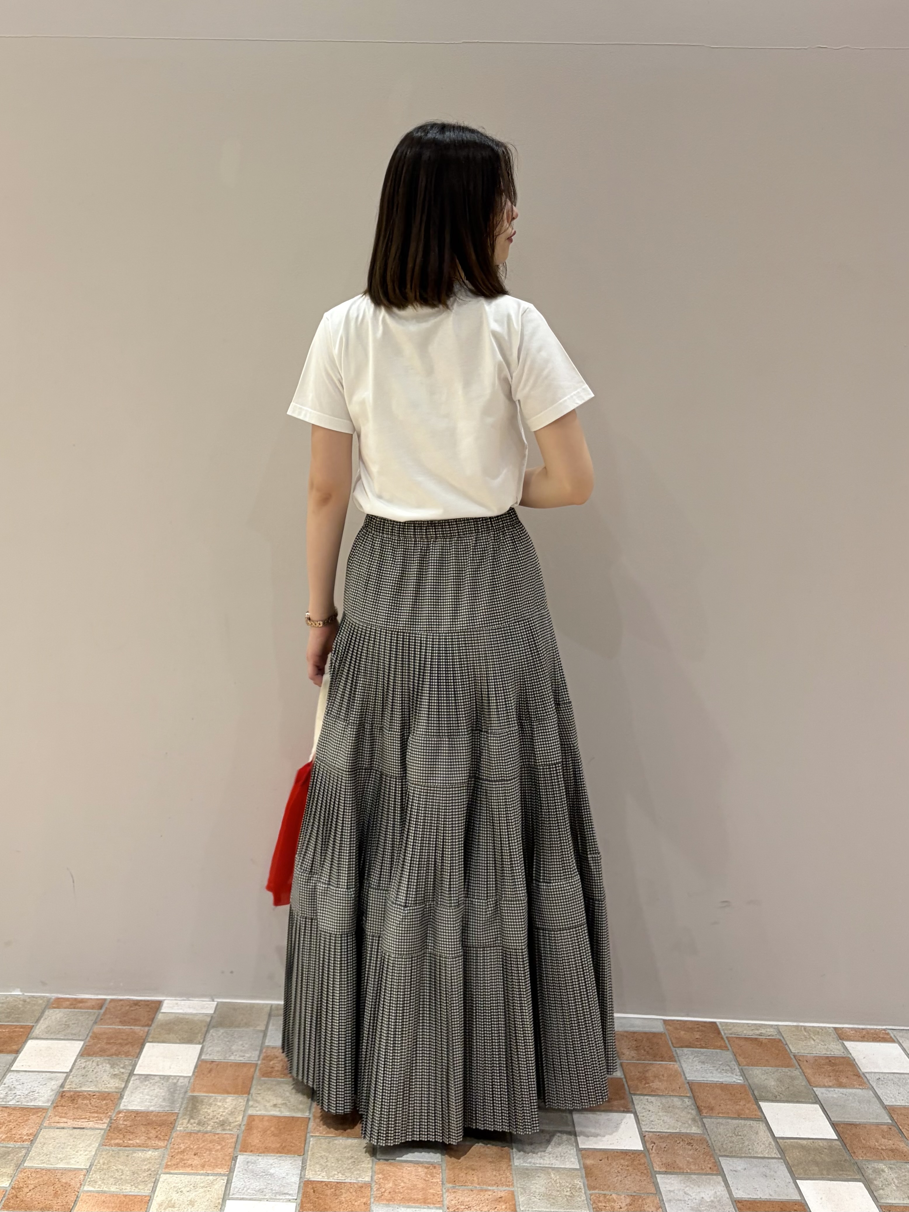 amiさんの「INDIVI｜ラインロングネックレス」を使ったコーディネート