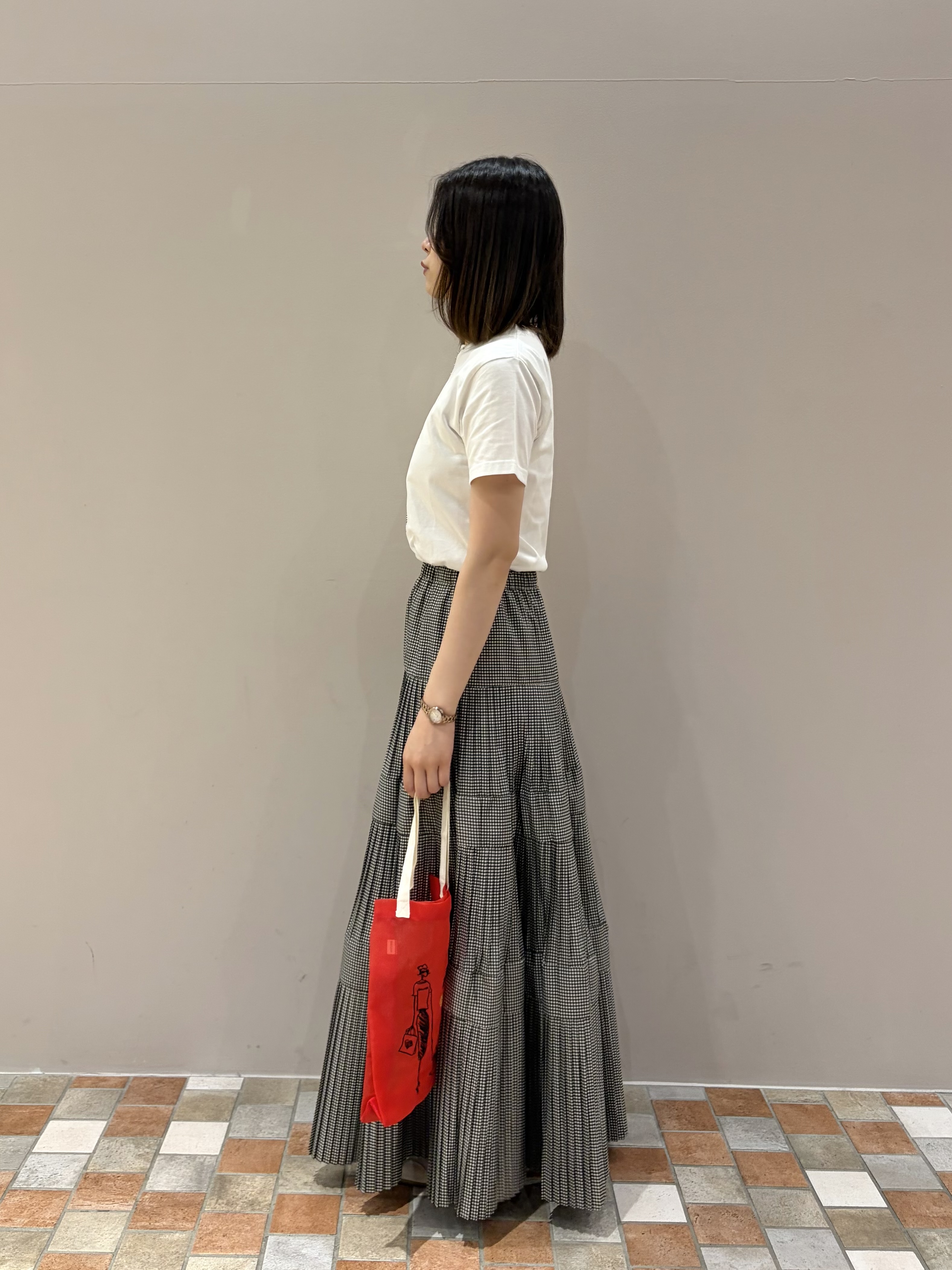 amiさんの「INDIVI｜ラインロングネックレス」を使ったコーディネート
