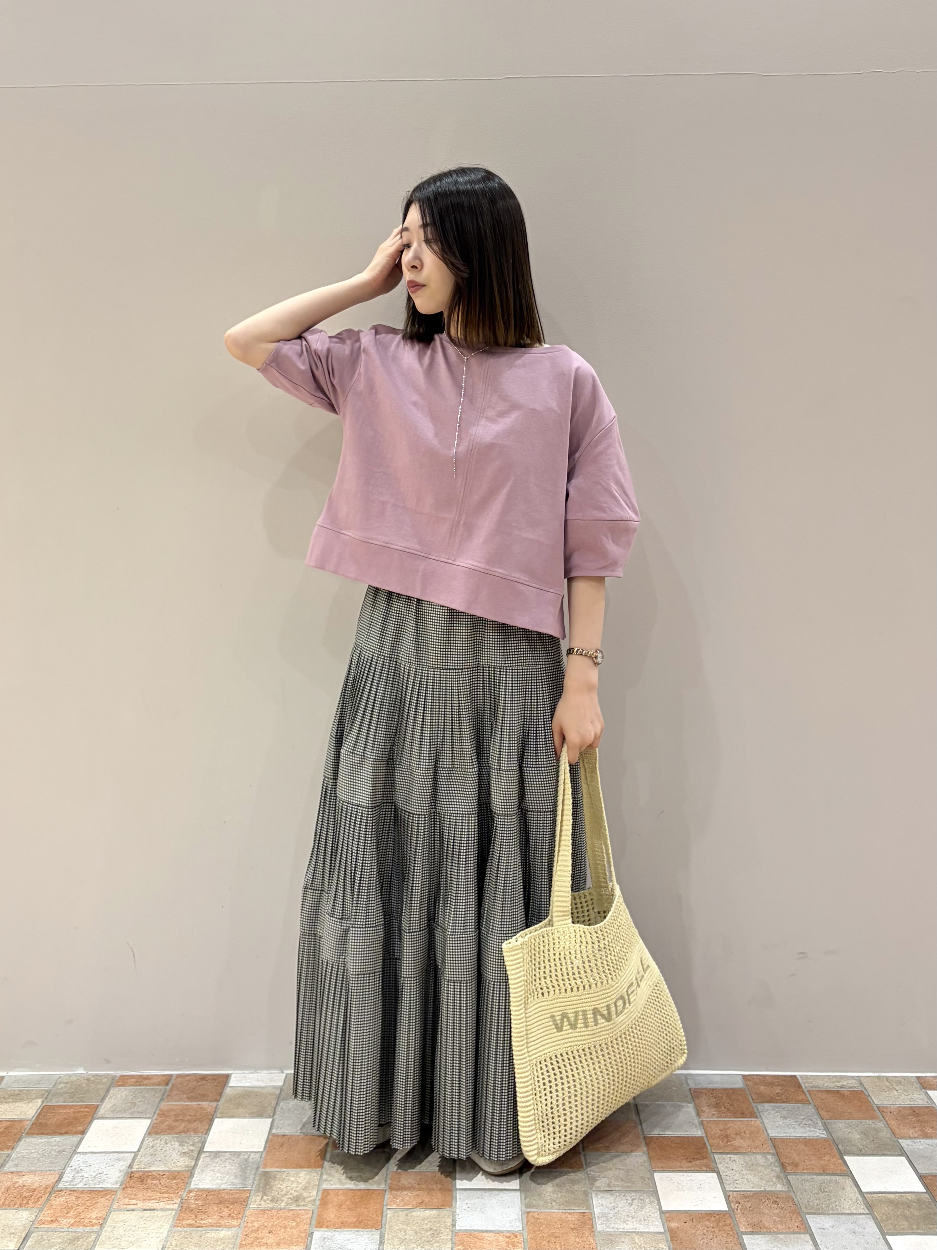 amiさんの「INDIVI｜ラインロングネックレス」を使ったコーディネート