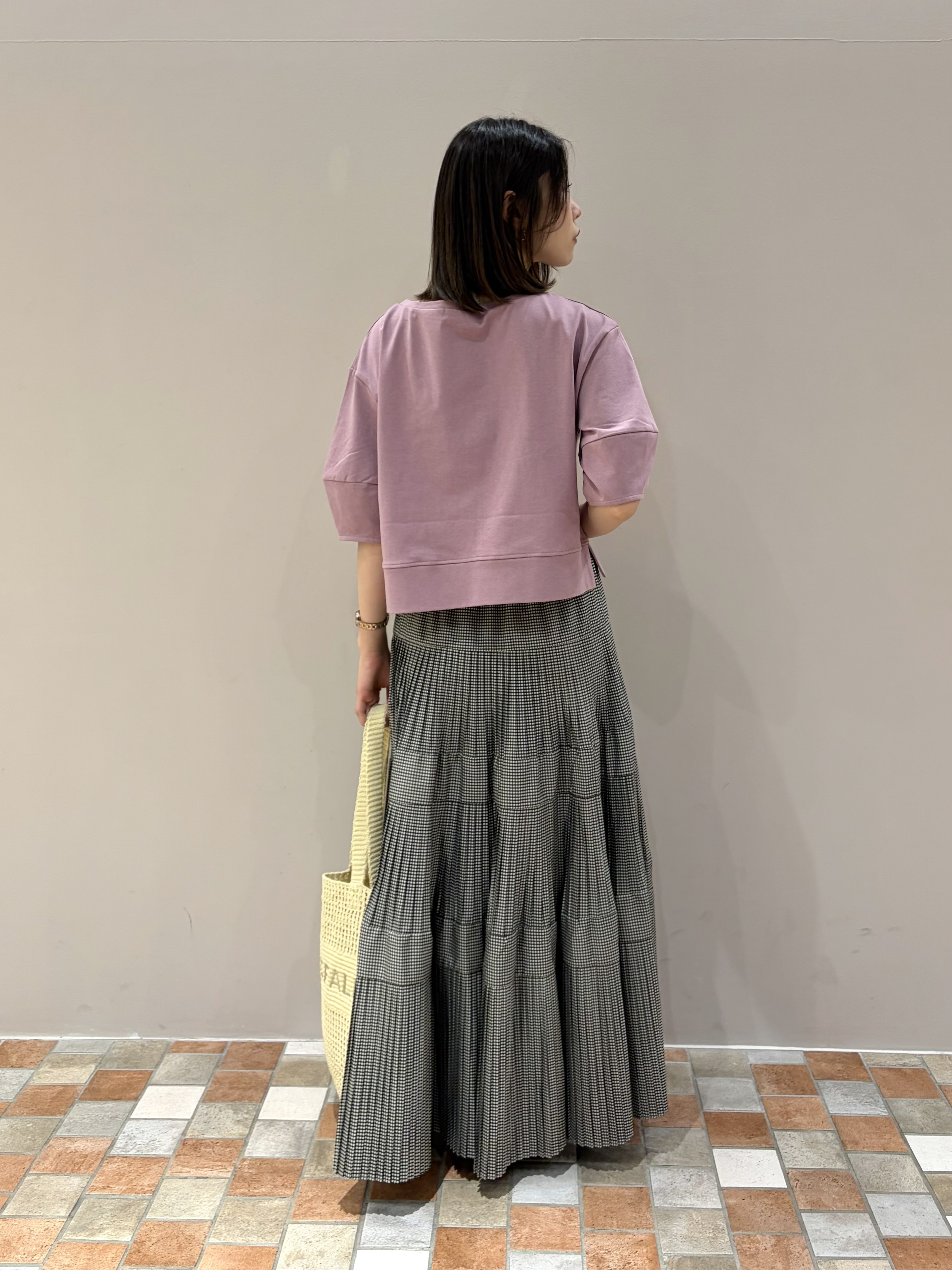 amiさんの「INDIVI｜ラインロングネックレス」を使ったコーディネート