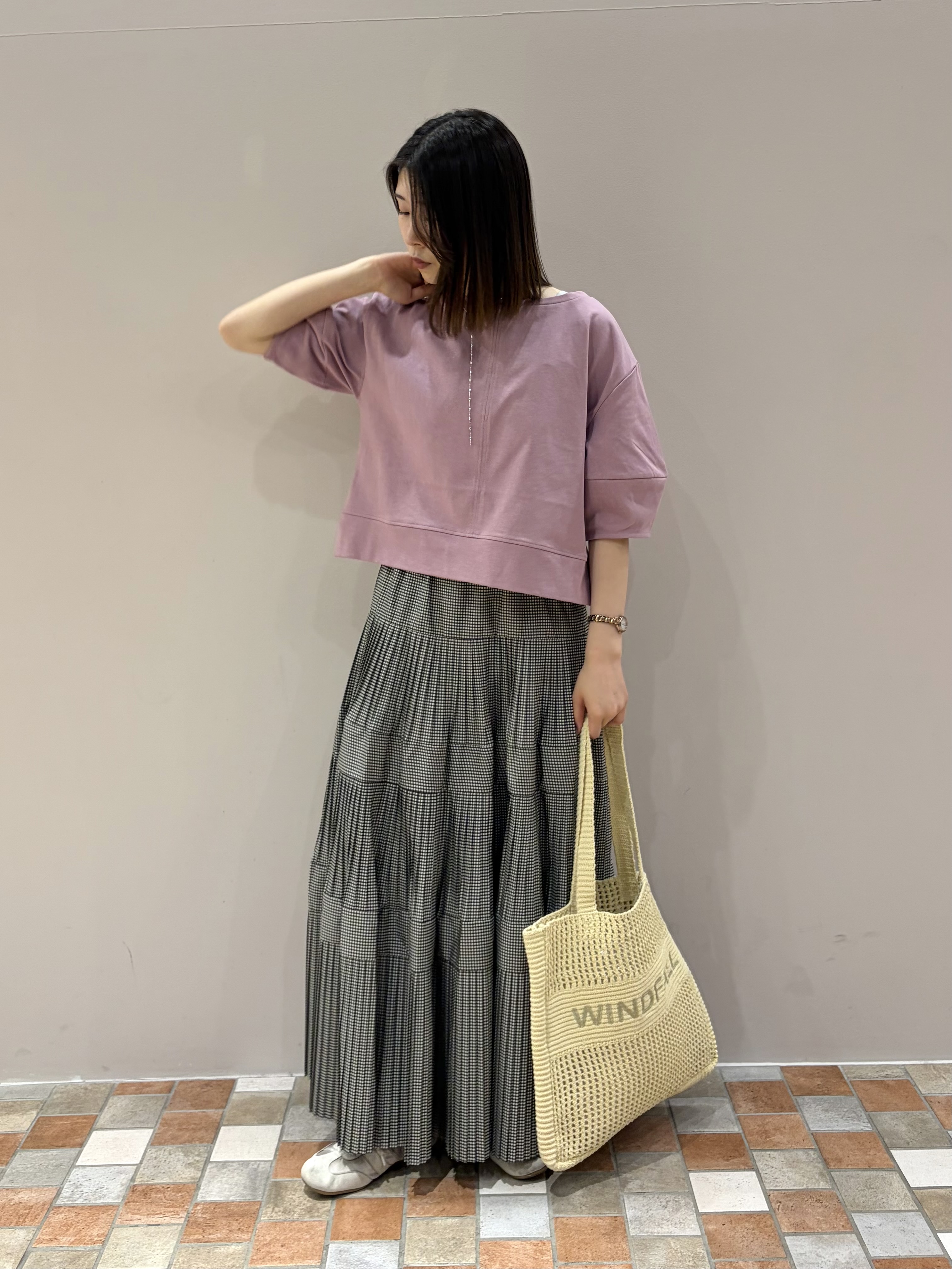 amiさんの「INDIVI｜ラインロングネックレス」を使ったコーディネート