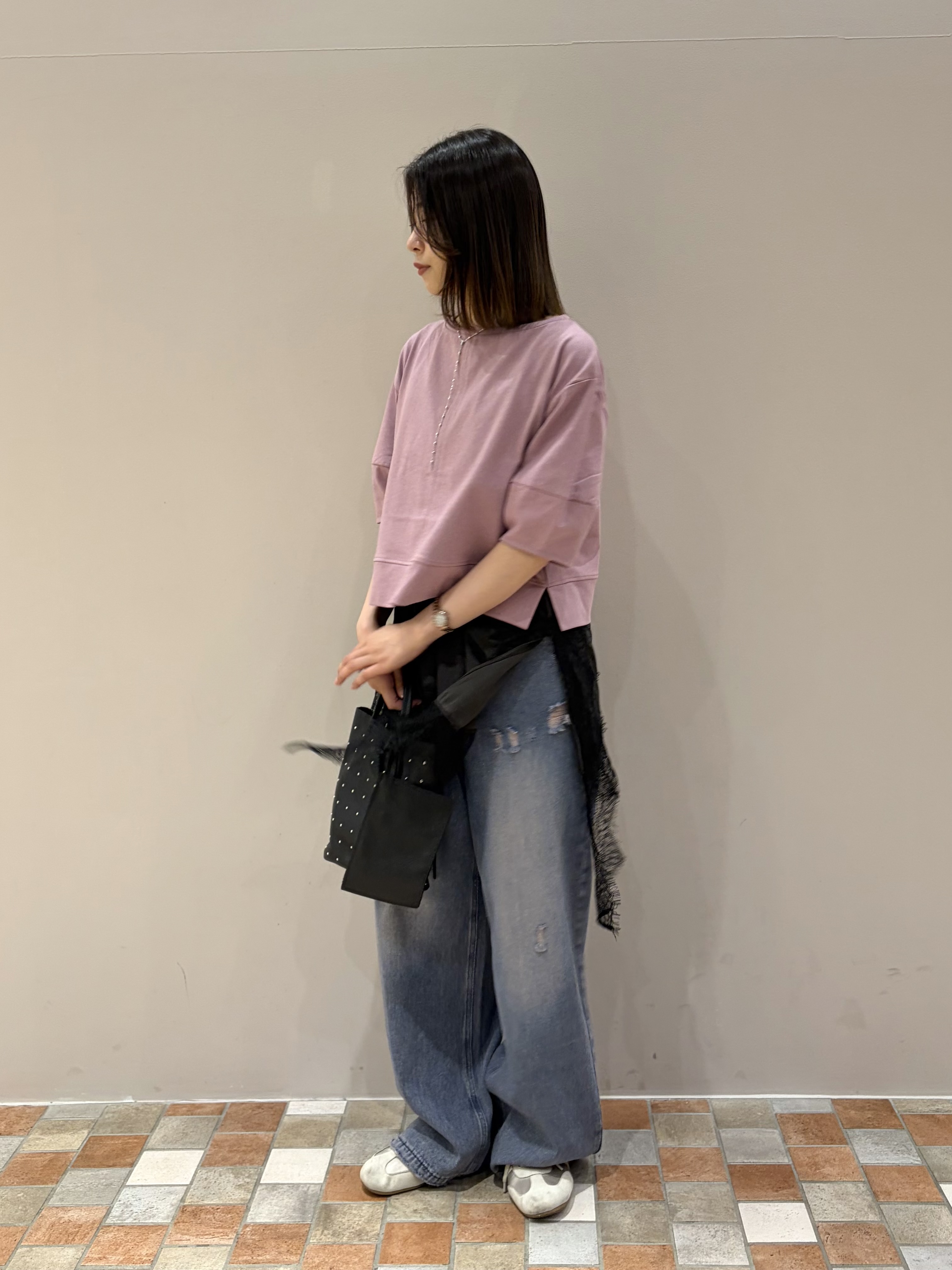 amiさんの「INDIVI｜ラインロングネックレス」を使ったコーディネート