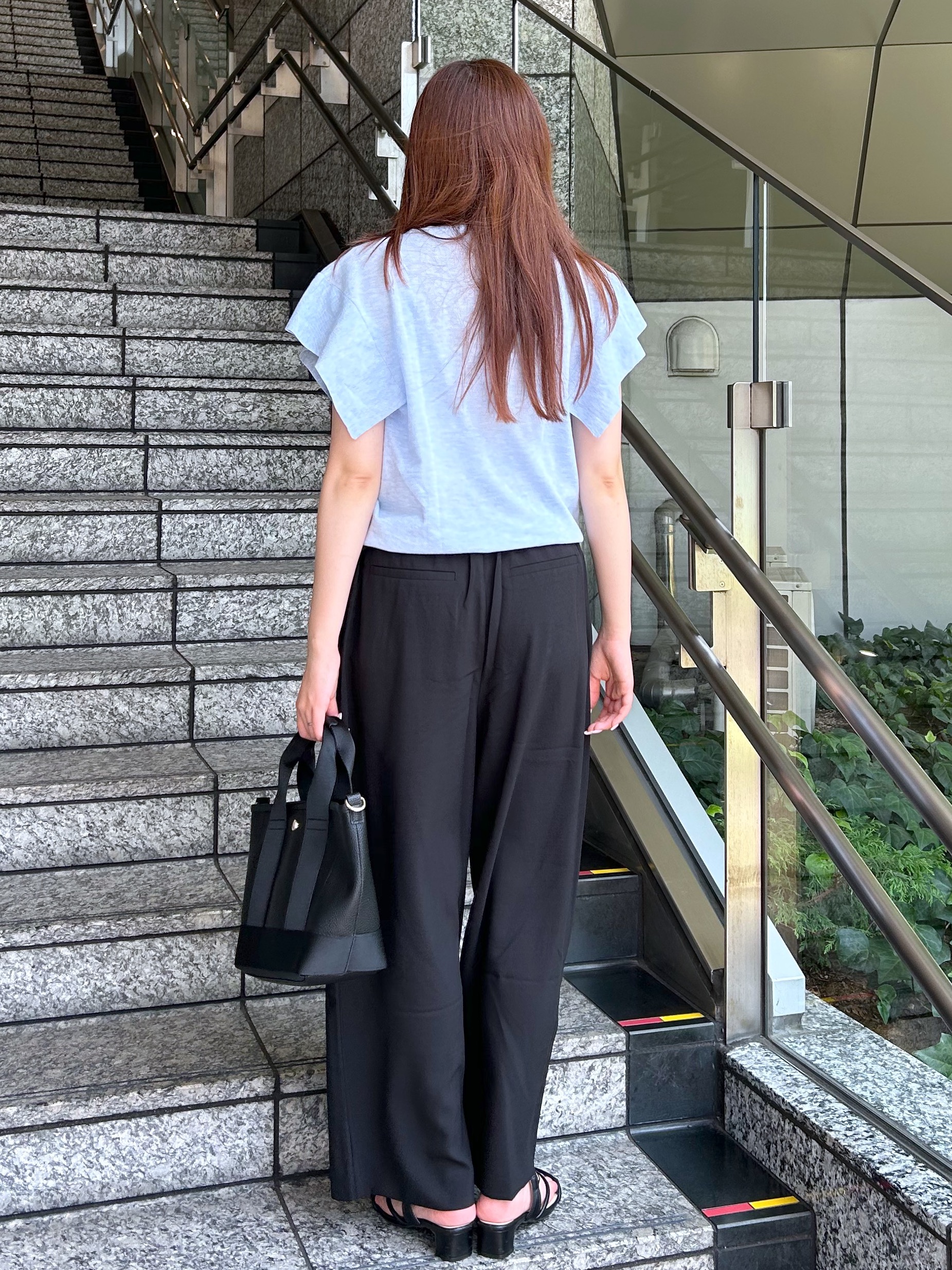 Risaさんの「OPAQUE.CLIP｜『STORY Web7月掲載』ドライタッチラメニット《UV／洗える／6col》」を使ったコーディネート