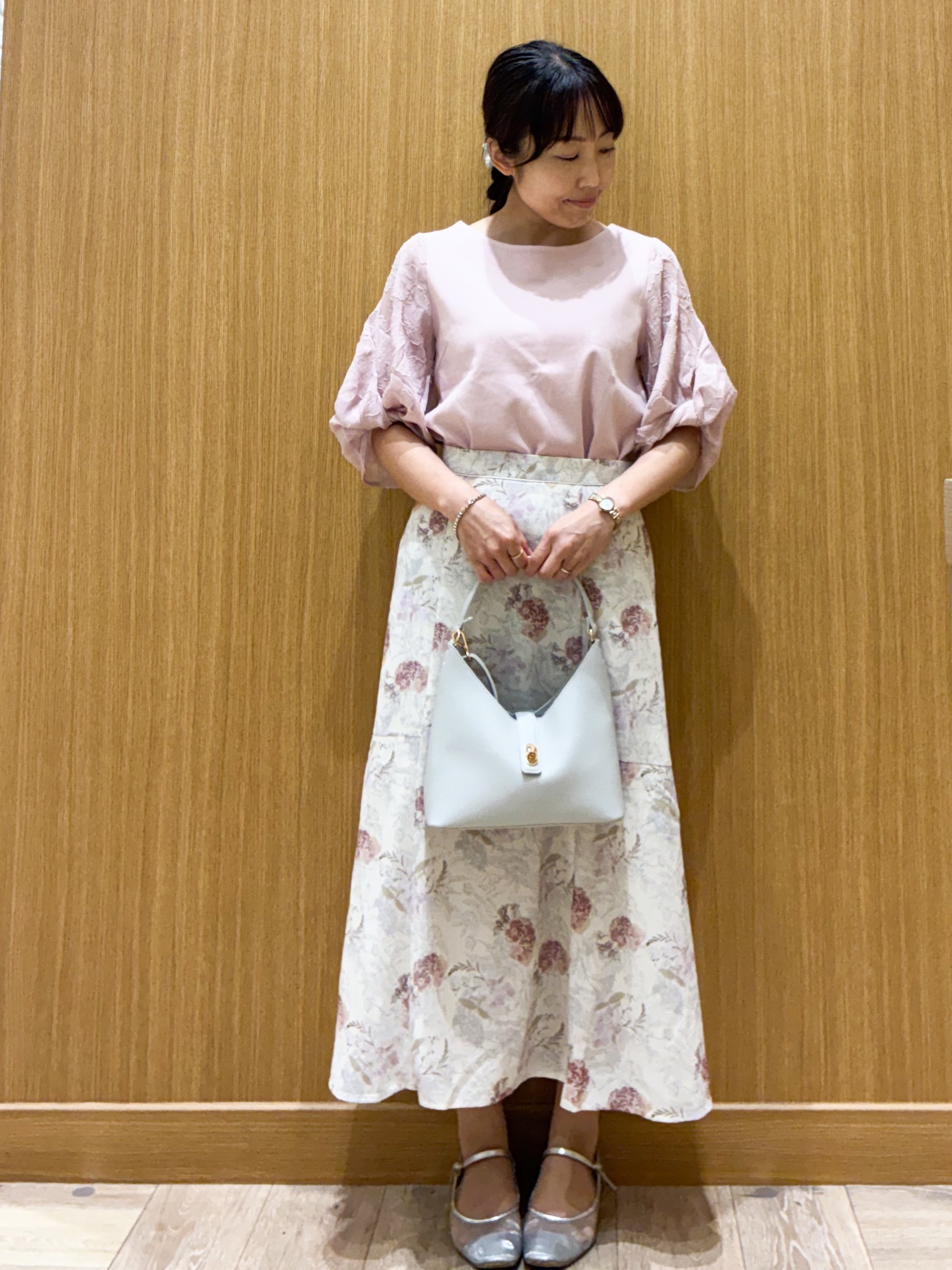 tomoさんの「OPAQUE.CLIP｜【接触冷感／UVケア】ジャカードドッキングスリーブトップス《洗濯機OK》」を使ったコーディネート