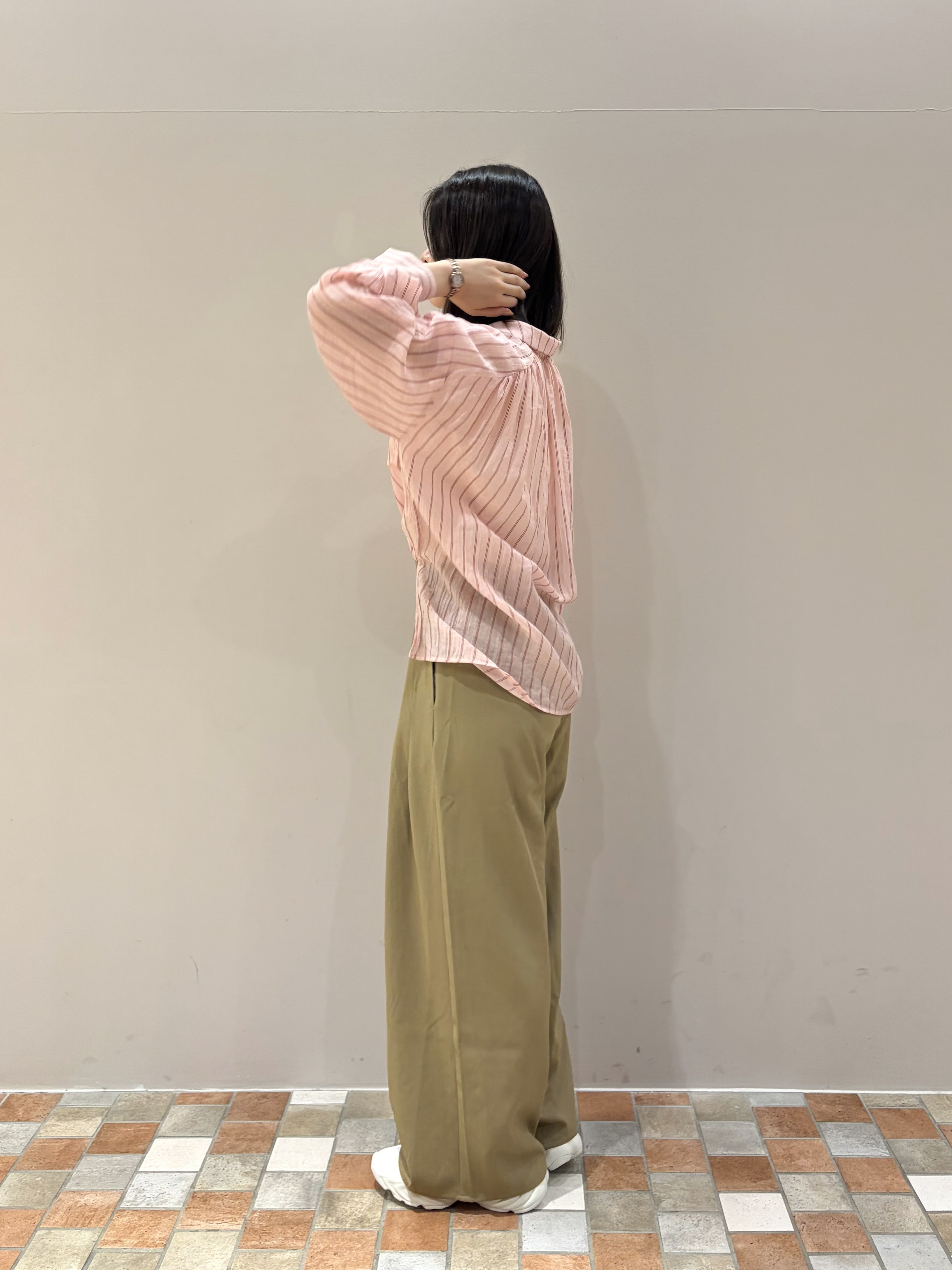amiさんの「INDIVI｜ラインロングネックレス」を使ったコーディネート
