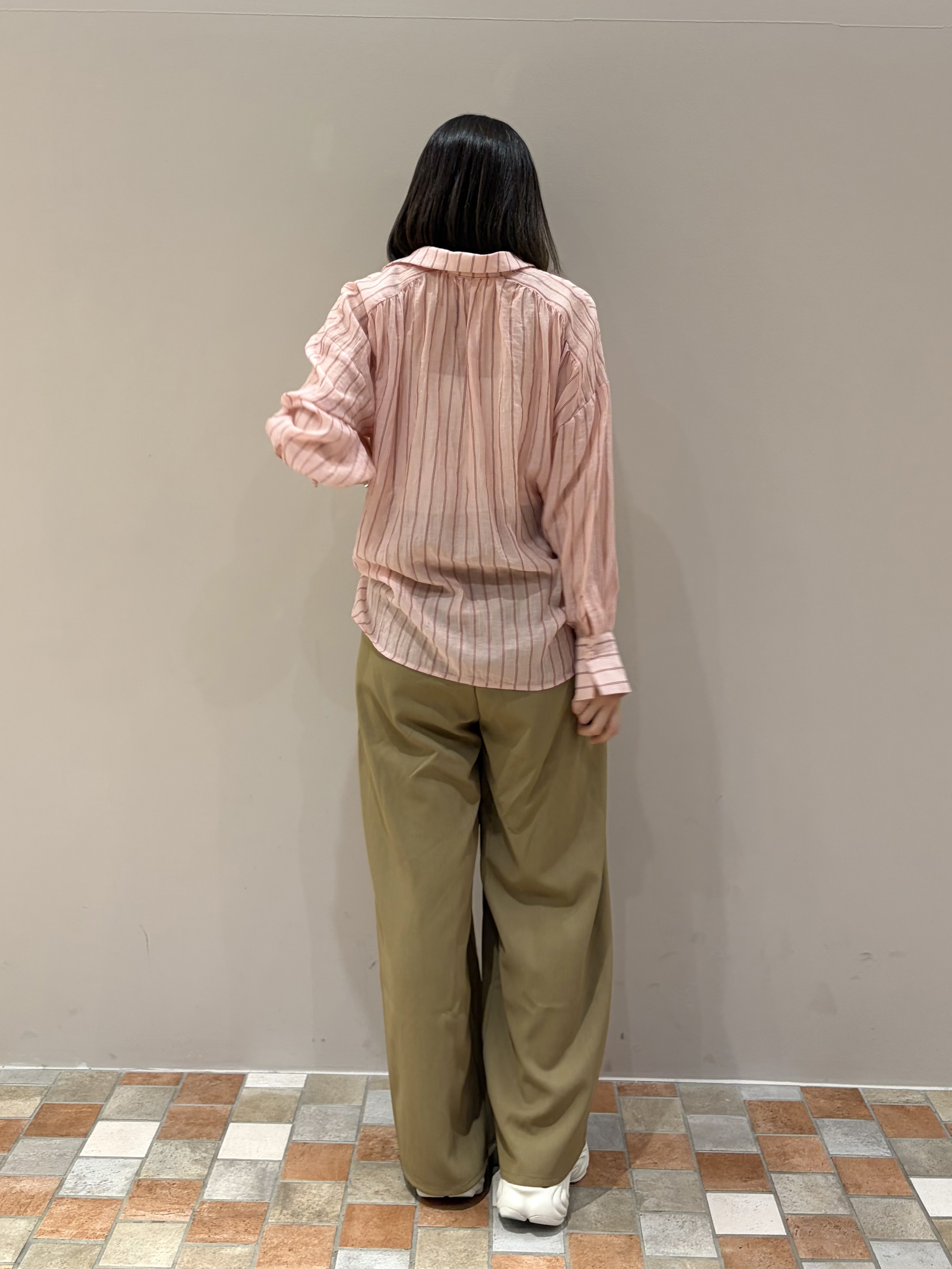 amiさんの「INDIVI｜ラインロングネックレス」を使ったコーディネート