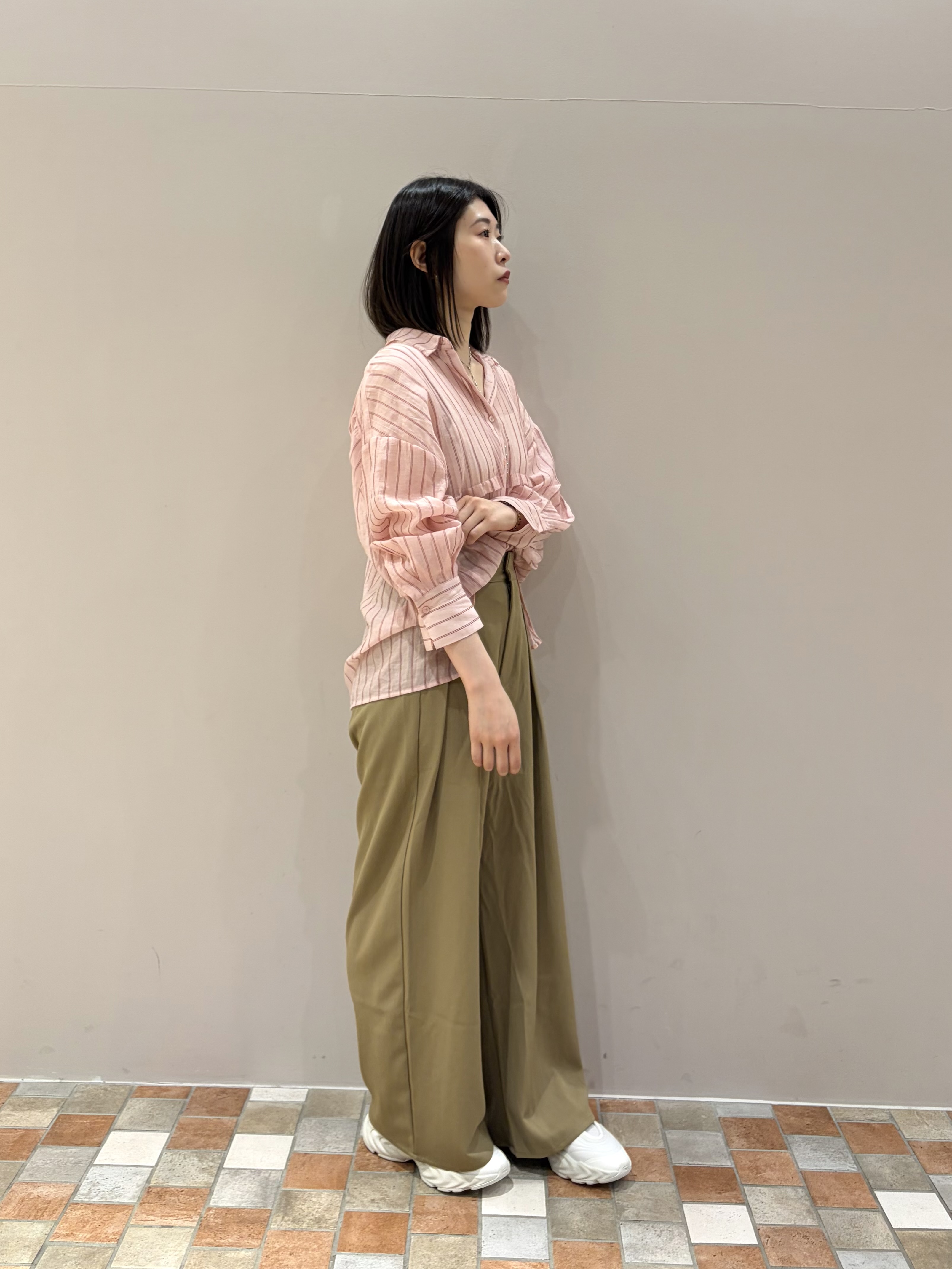 amiさんの「INDIVI｜ラインロングネックレス」を使ったコーディネート