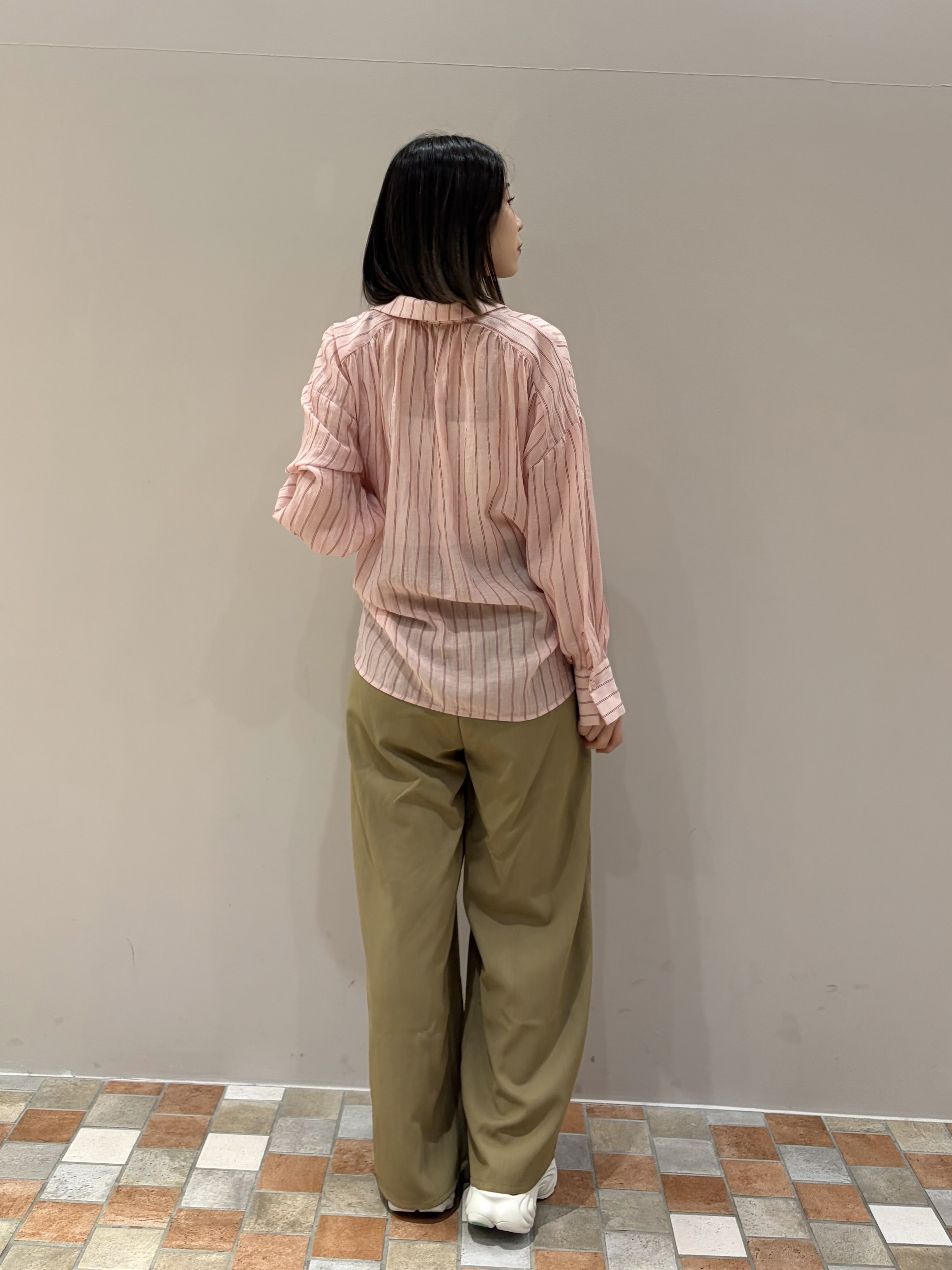 amiさんの「INDIVI｜ラインロングネックレス」を使ったコーディネート