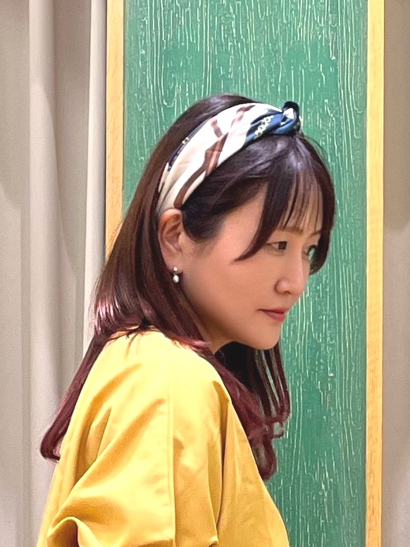 ゆっきーさんの「SHOO･LA･RUE｜【着丈選べる/洗濯後しわになりにくい】インせず着られる ドルマンブラウス」を使ったコーディネート