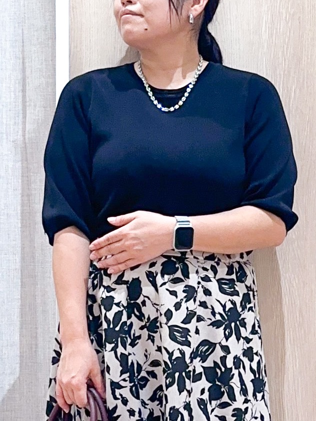 naoさんの「grove｜【シリーズ累計36万枚/UVカット・ひんやり・洗濯機OK】やわらかドライタッチ 五分袖クルーネックニ」を使ったコーディネート