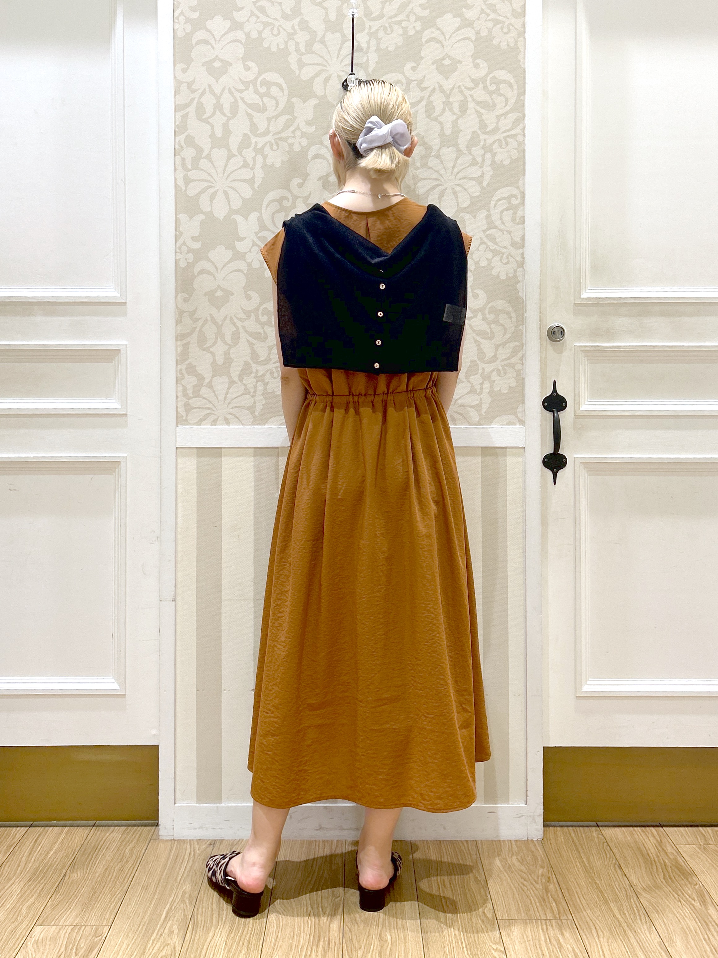 望 愛さんの「grove｜高評価！【洗える／名品】大人の透け感、シアーカーディガン」を使ったコーディネート