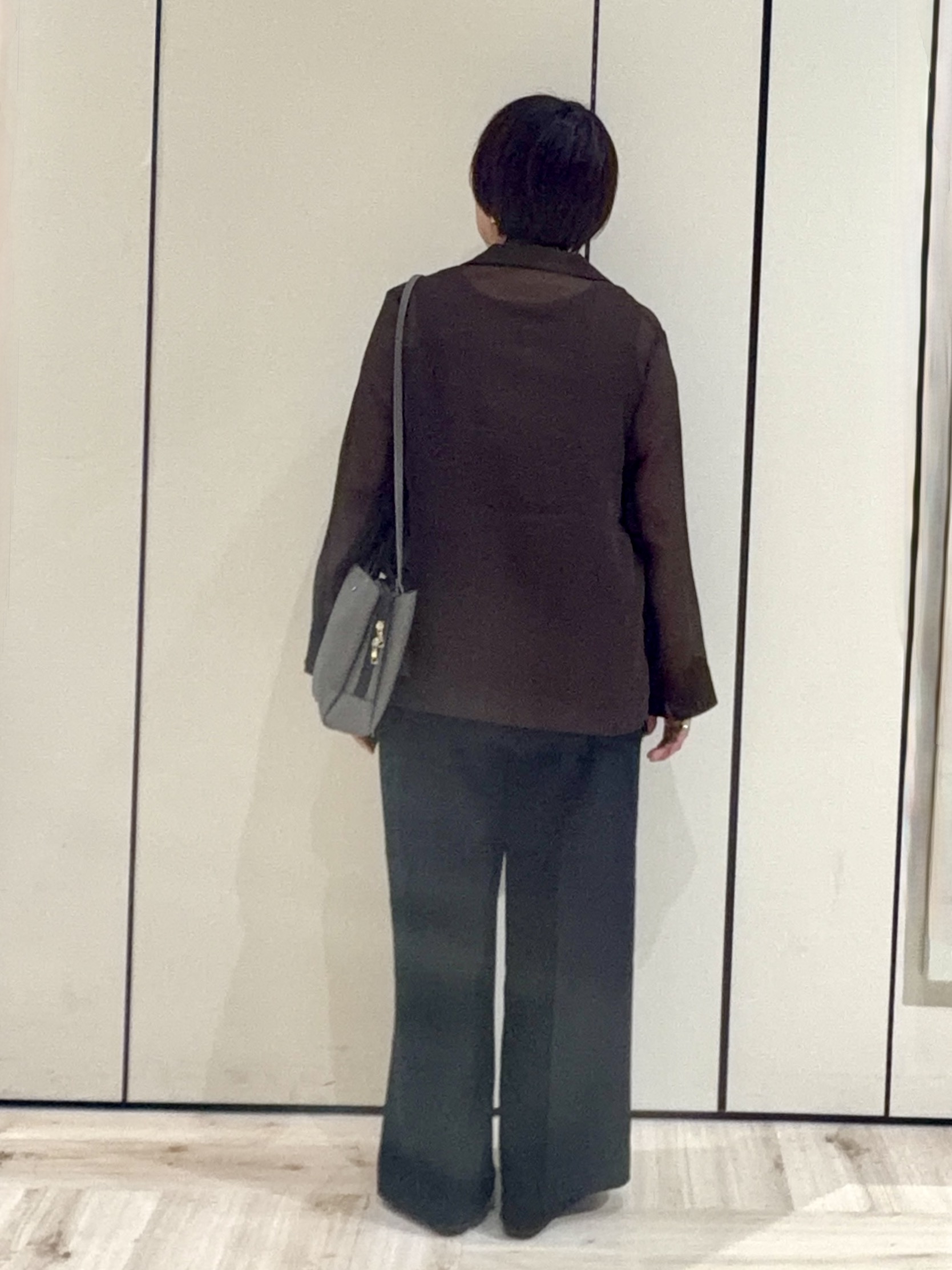 minさんの「SHOO･LA･RUE｜【通気性〇/セットアップ可/S-LL/洗濯機可】紫外線対策にも メッシュテーラードジャケット」を使ったコーディネート