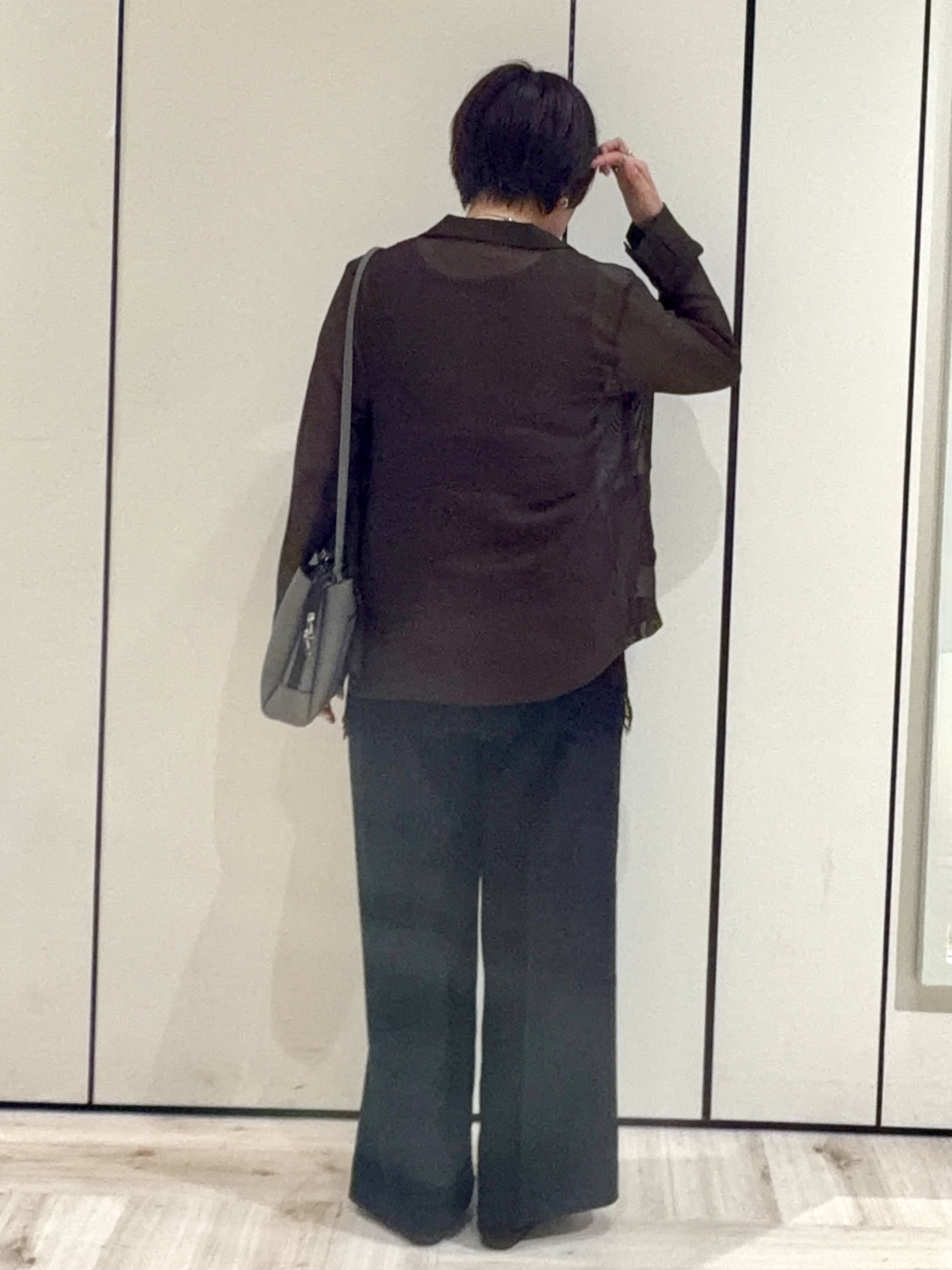 minさんの「SHOO･LA･RUE｜【通気性〇/セットアップ可/S-LL/洗濯機可】紫外線対策にも メッシュテーラードジャケット」を使ったコーディネート
