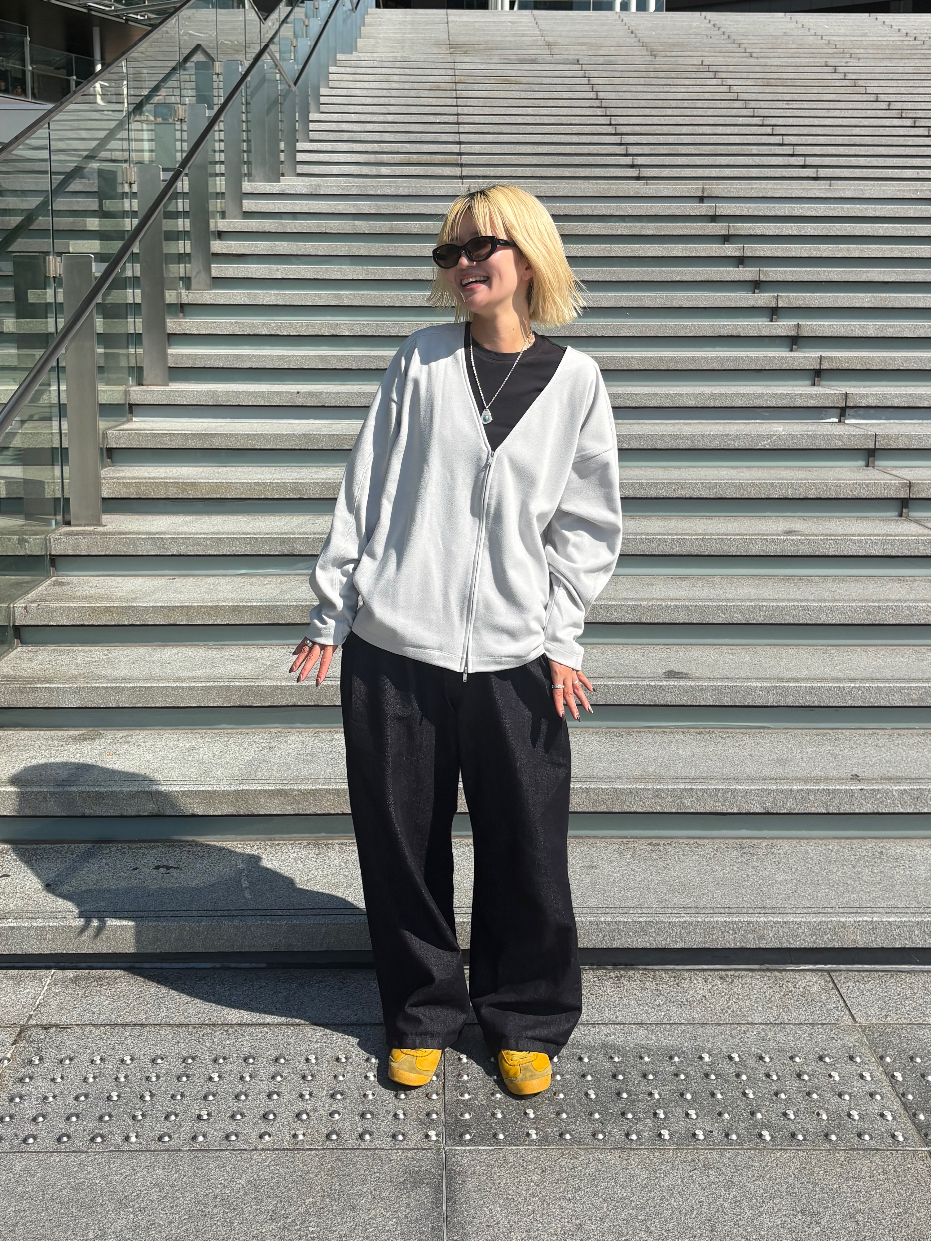 HAMAMIYUさんの「tk.TAKEO KIKUCHI｜【色褪せしにくいデニム】Comfy Fadeless Denim Seriesワイドストレートデニム」を使ったコーディネート