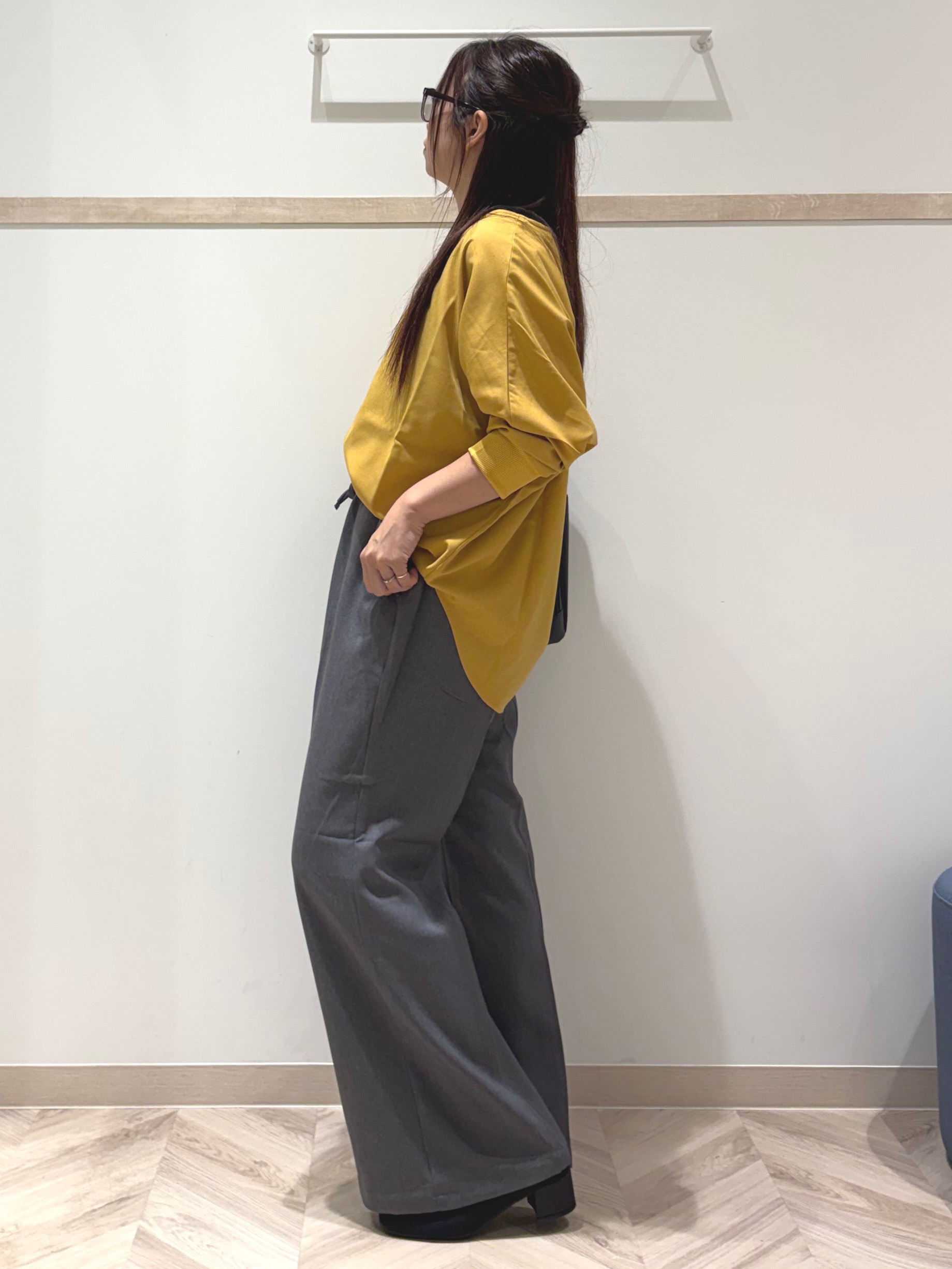 nanaさんの「SHOO･LA･RUE｜【着丈選べる/洗濯後しわになりにくい】インせず着られる ドルマンブラウス」を使ったコーディネート