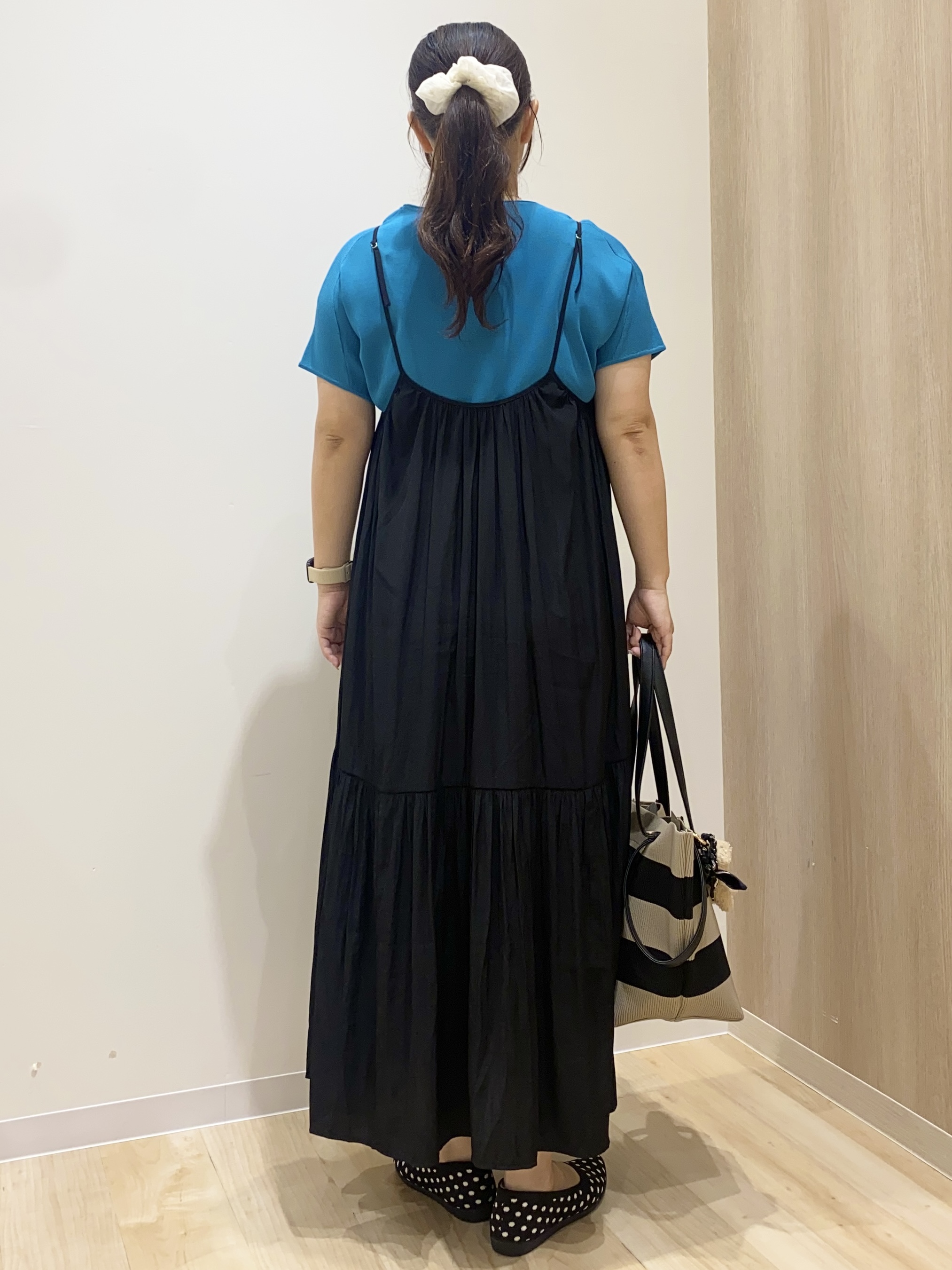 HANAさんの「grove｜【シリーズ累計36万枚！名品ニット】やわらかドライタッチ ドルマンニット」を使ったコーディネート