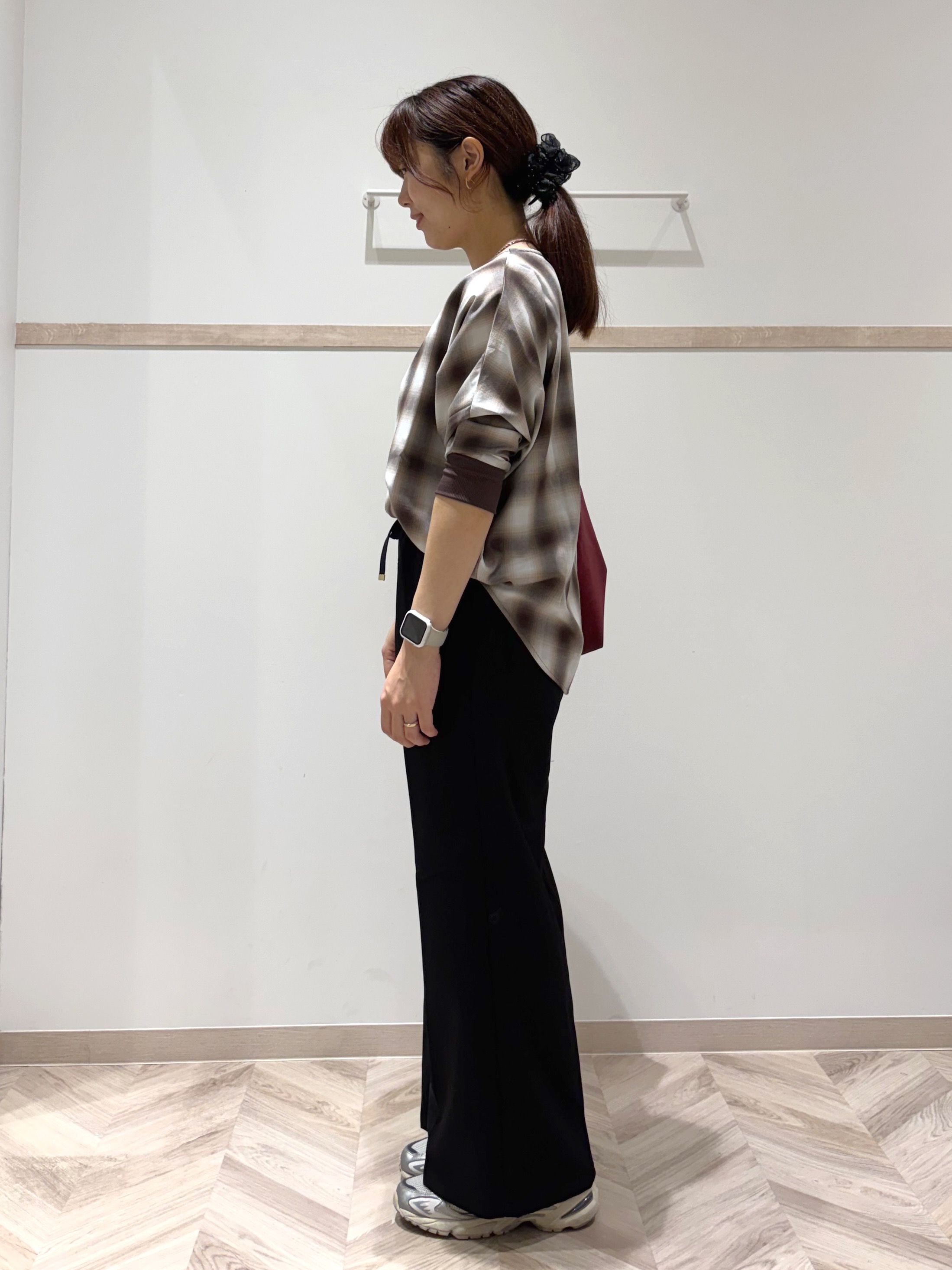 donpiさんの「SHOO･LA･RUE｜【着丈選べる/洗濯後しわになりにくい】インせず着られる ドルマンブラウス」を使ったコーディネート