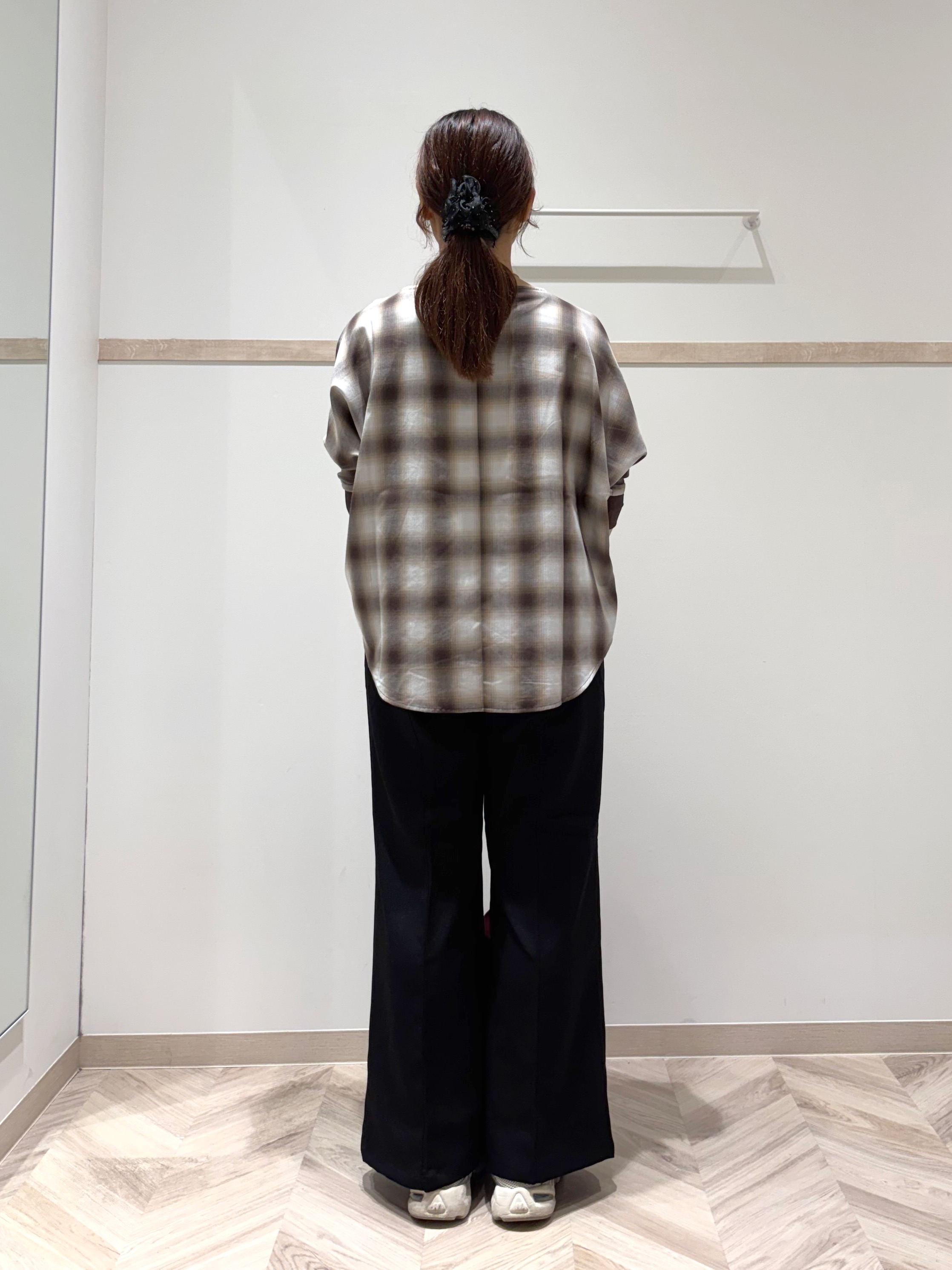 donpiさんの「SHOO･LA･RUE｜【着丈選べる/洗濯後しわになりにくい】インせず着られる ドルマンブラウス」を使ったコーディネート