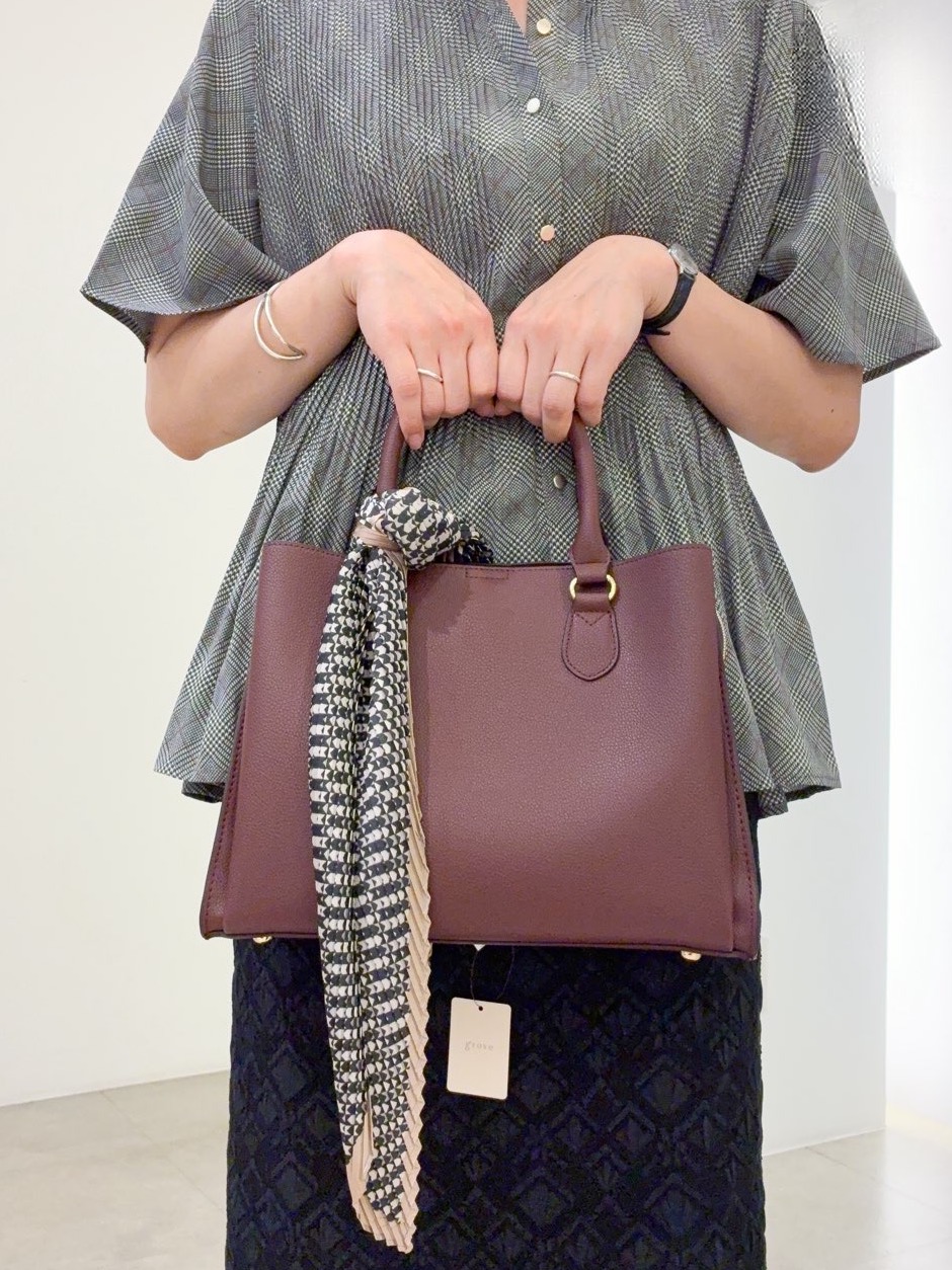 kanakoさんの「grove｜【体型カバー◎】大人フェミニン消しプリーツブラウス」を使ったコーディネート