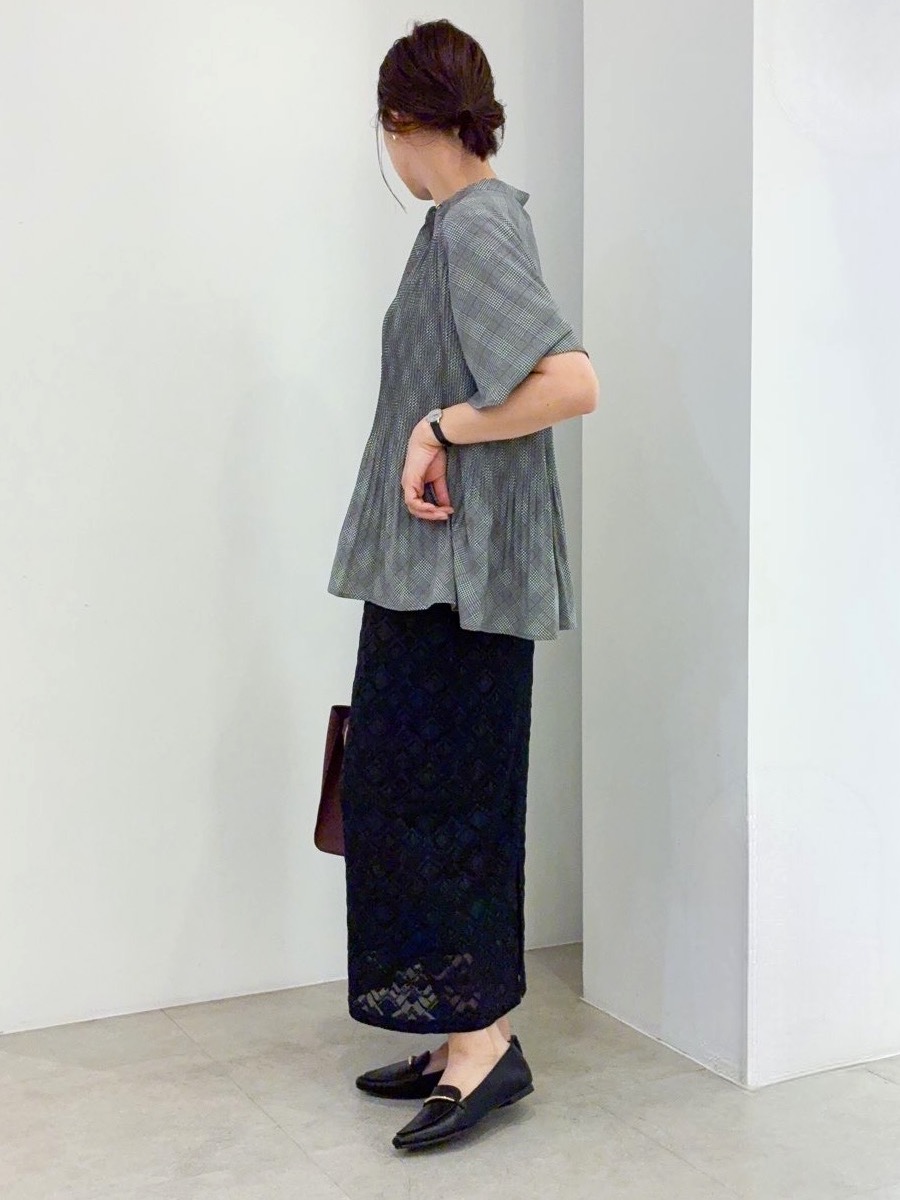 kanakoさんの「grove｜【体型カバー◎】大人フェミニン消しプリーツブラウス」を使ったコーディネート