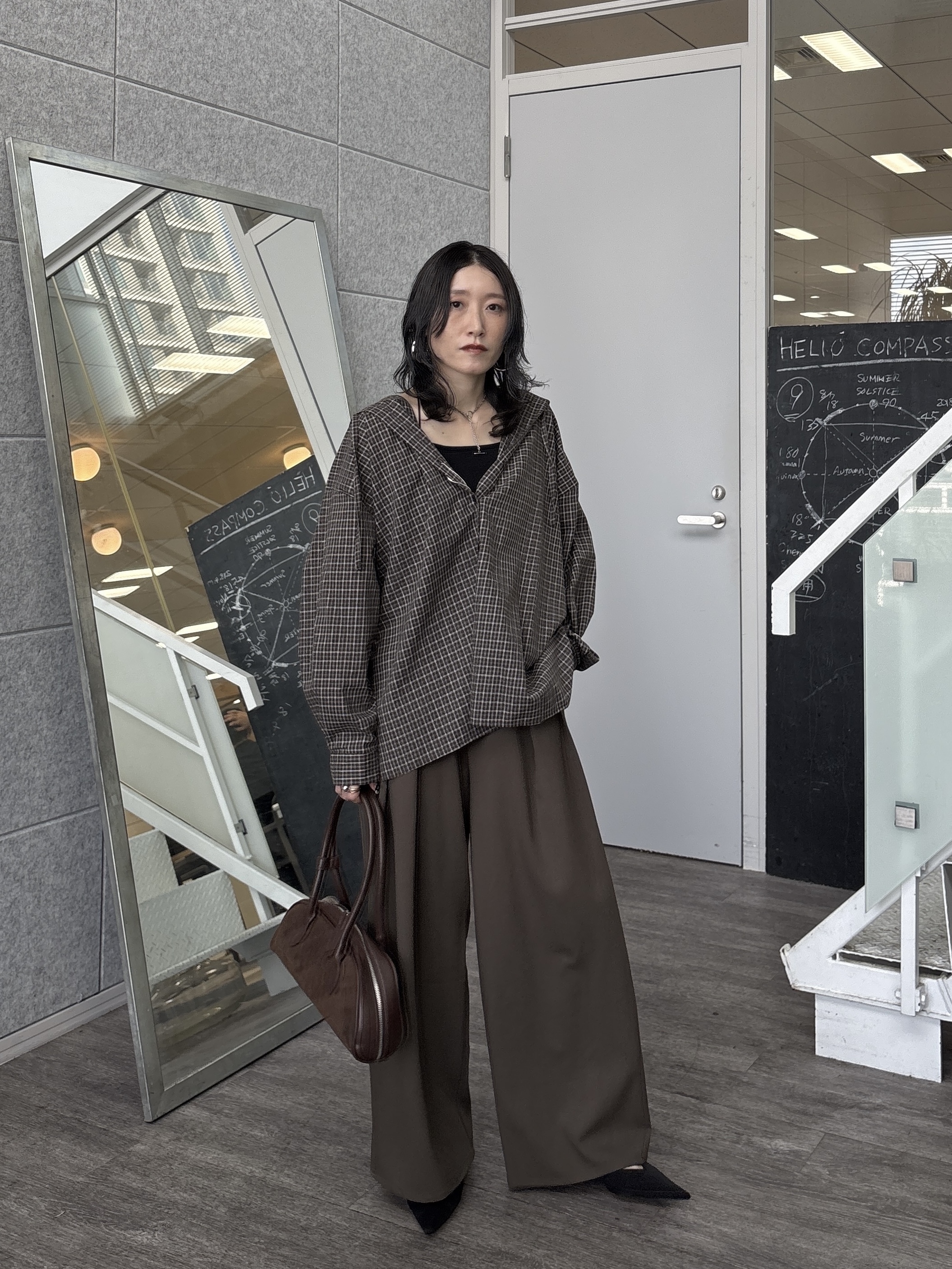 kotakiさんの「INDIVI｜チェックフーディオーバーシャツ」を使ったコーディネート
