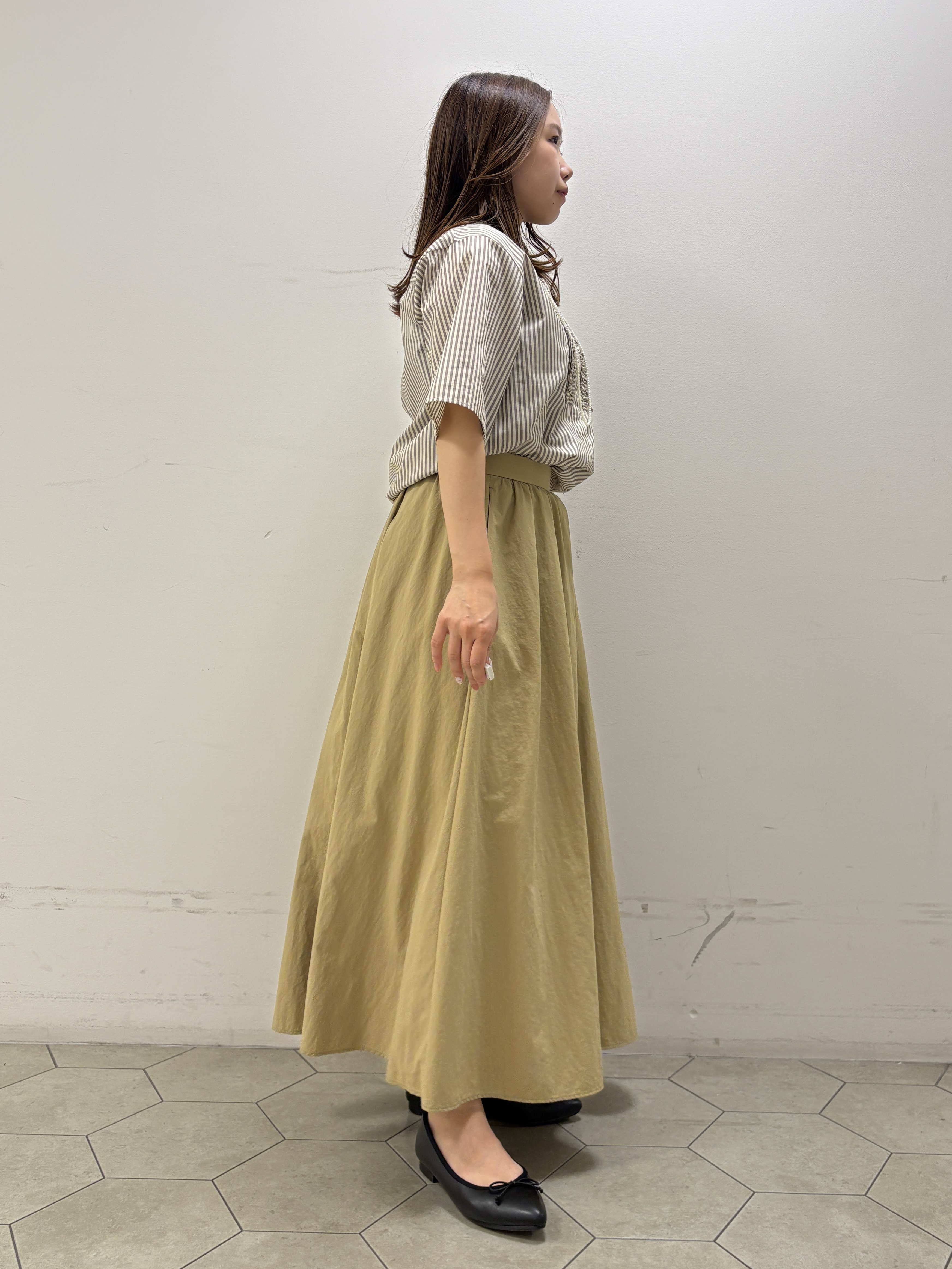 kahoさんの「INDIVI｜【撥水／裏地なし軽量】ギャザーボリュームスカート」を使ったコーディネート