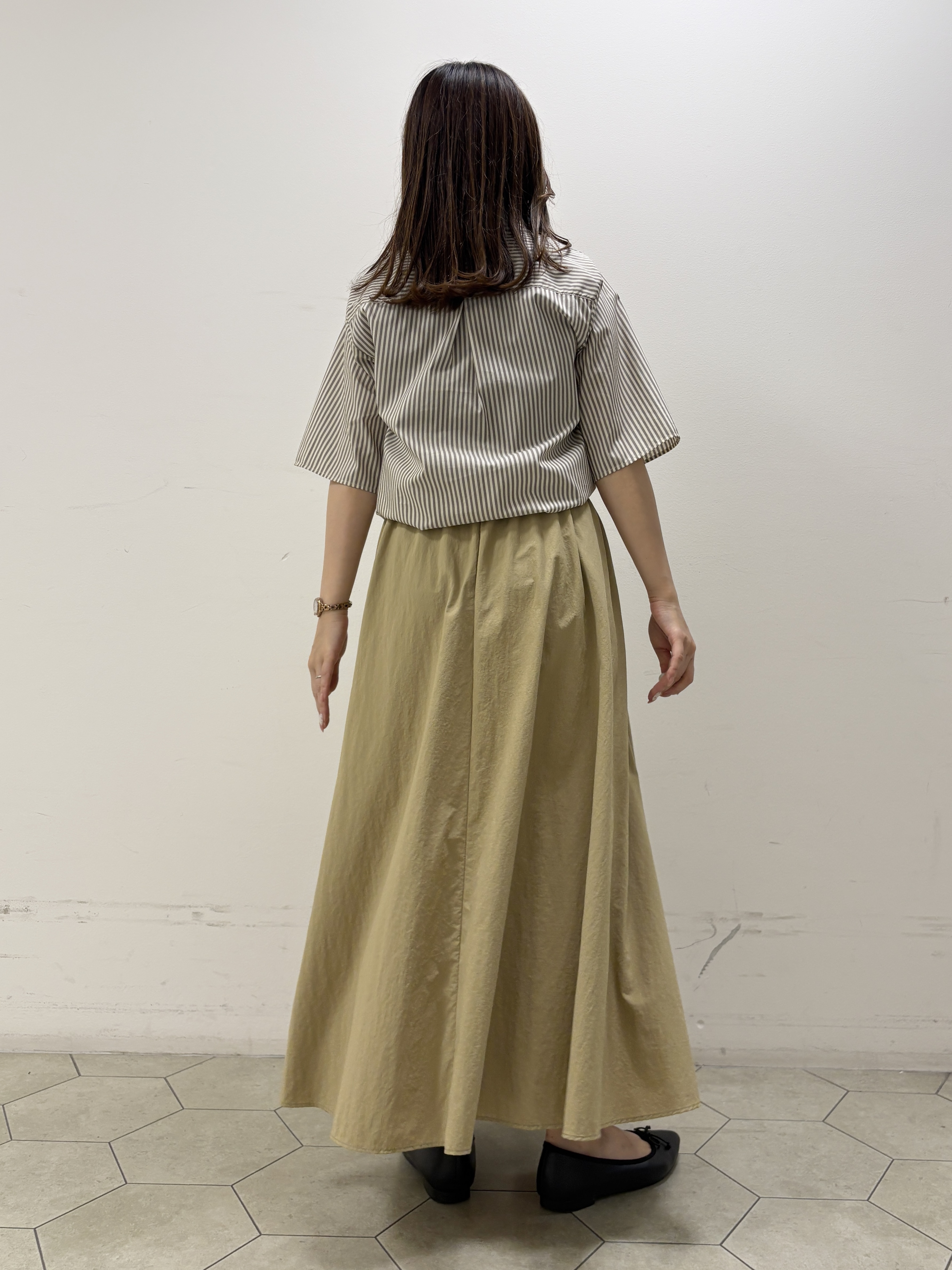 kahoさんの「INDIVI｜【撥水／裏地なし軽量】ギャザーボリュームスカート」を使ったコーディネート