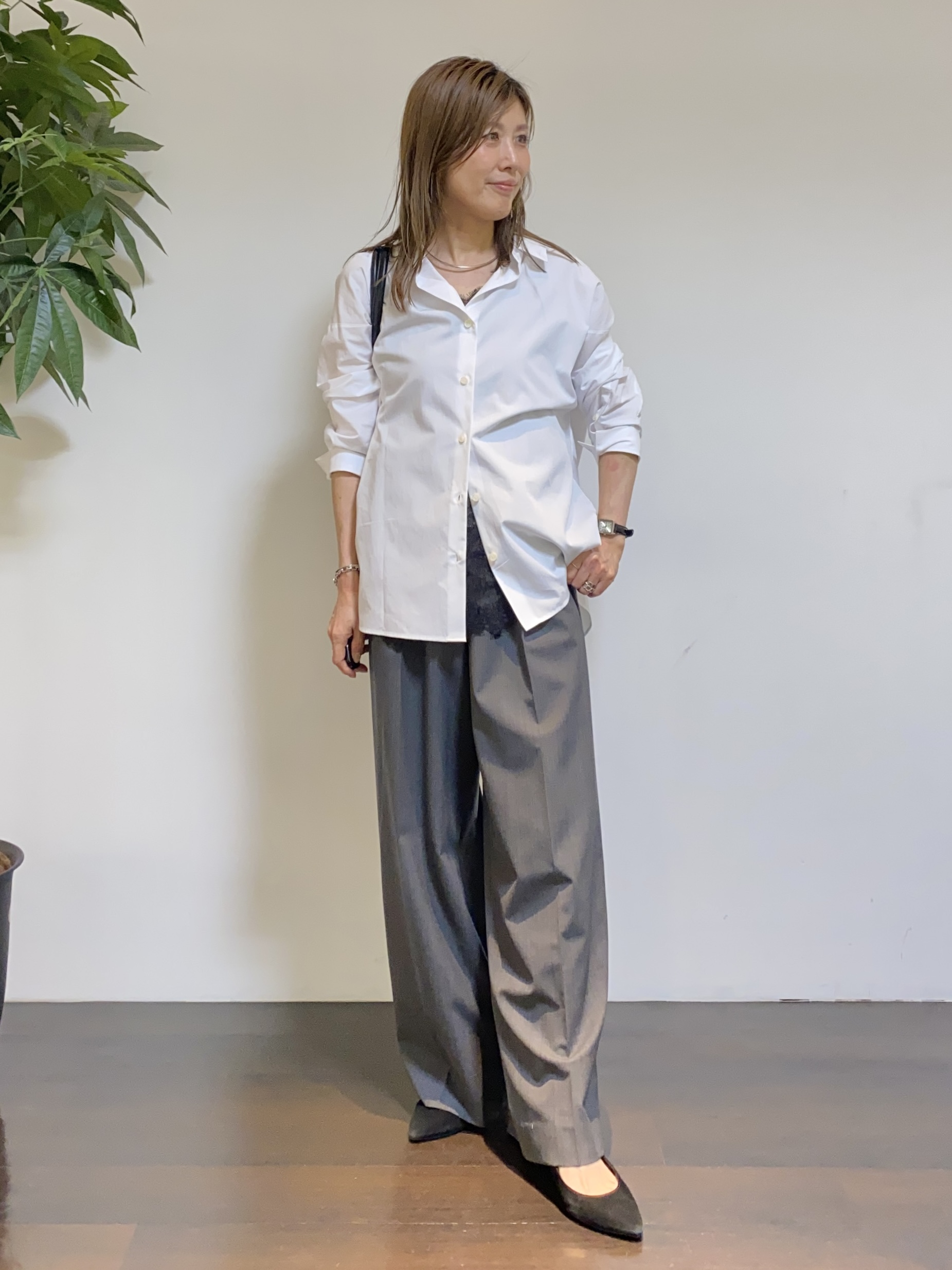 tomoさんの「UNTITLED｜コットンドルマンシャツ」を使ったコーディネート