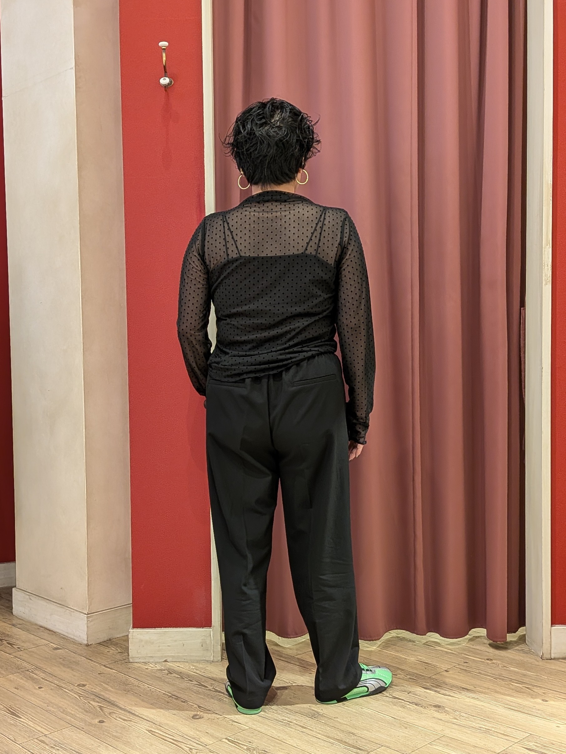 cameさんの「SHOO･LA･RUE｜【S-LL/洗濯機可】コーデにプラスするだけで垢抜ける 柄アソートシアーチュールトップス」を使ったコーディネート