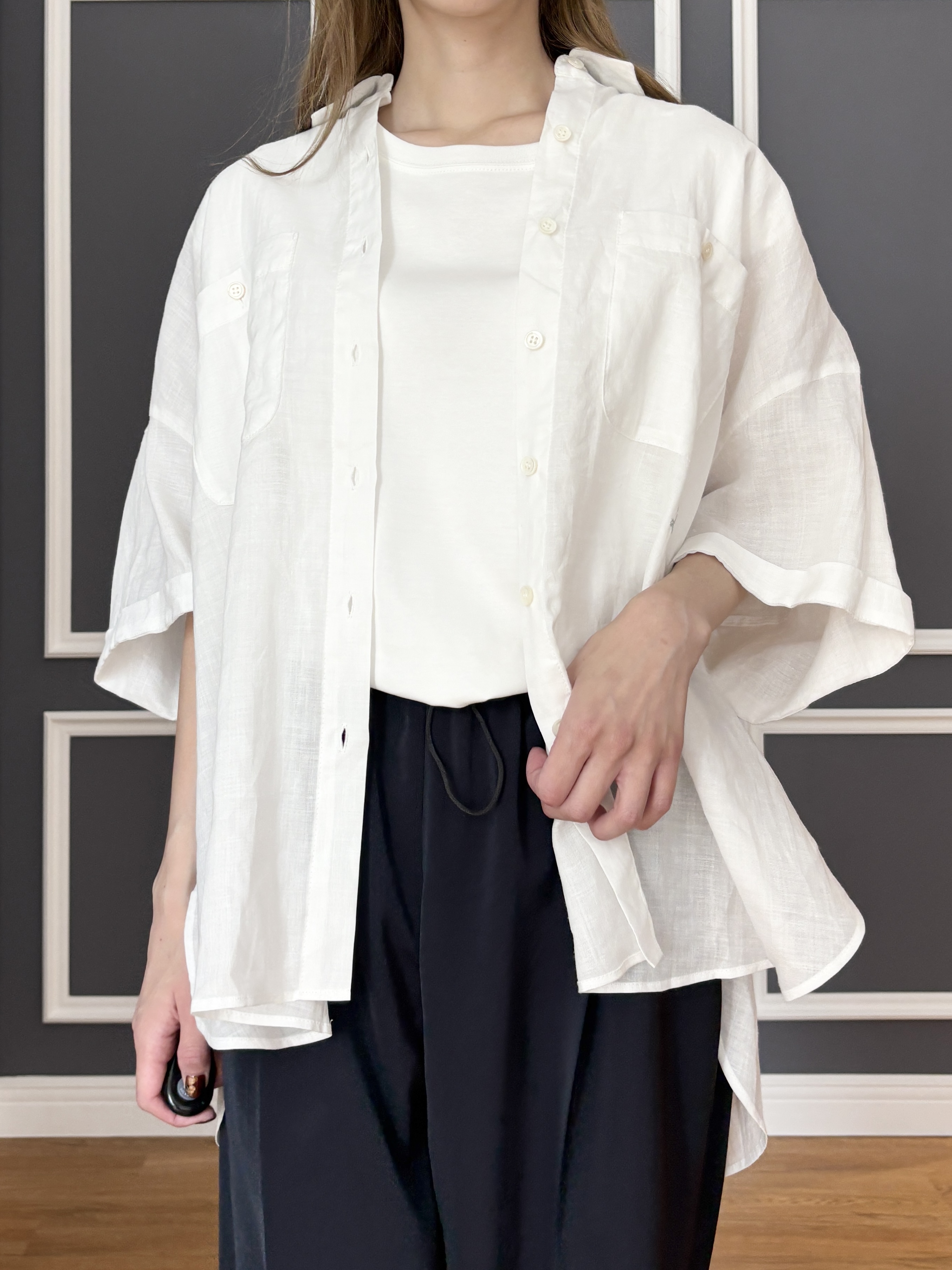 清水夏姫さんの「DRESSTERIOR｜ピュアラミー シャツ」を使ったコーディネート