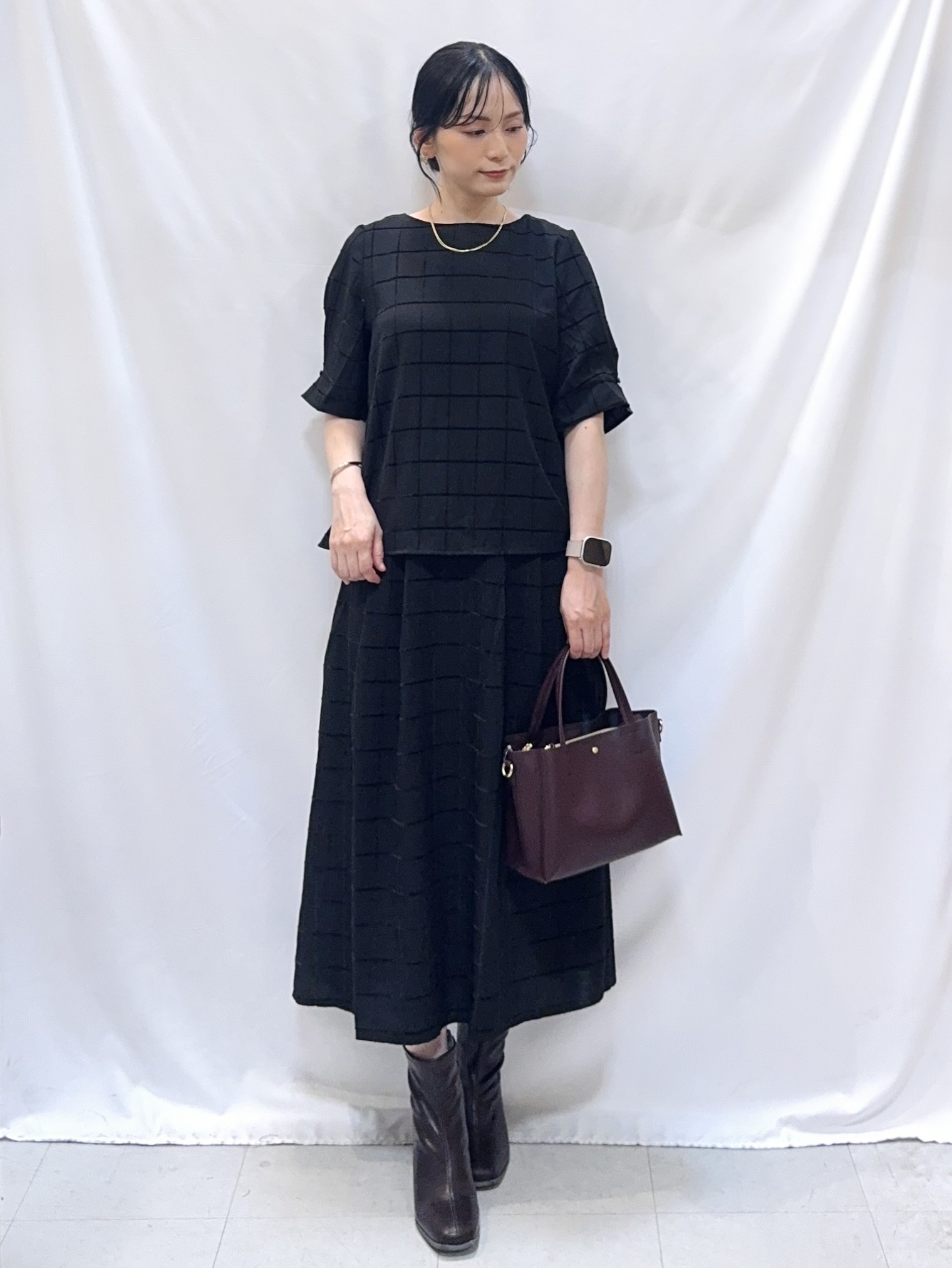 𝐇𝐢𝐫𝐨𝐦𝐢さんの「SHOO･LA･RUE｜【セットアップ可/S-LL】夏でも感じられる秋気分 モールチェックタックスリーブ ブラウス」を使ったコーディネート