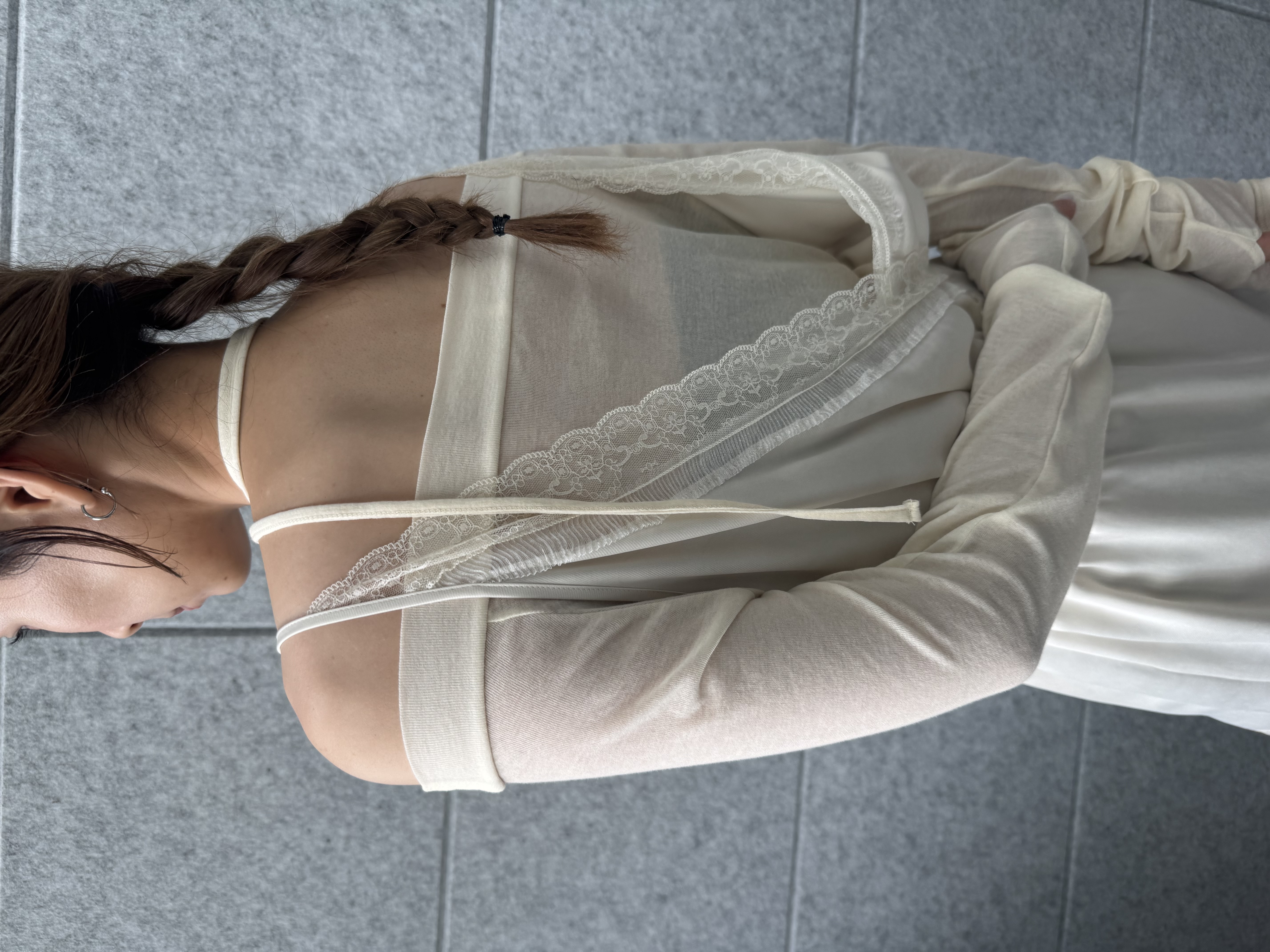 designer yukaさんの「CODE A｜lace trim slip dress」を使ったコーディネート