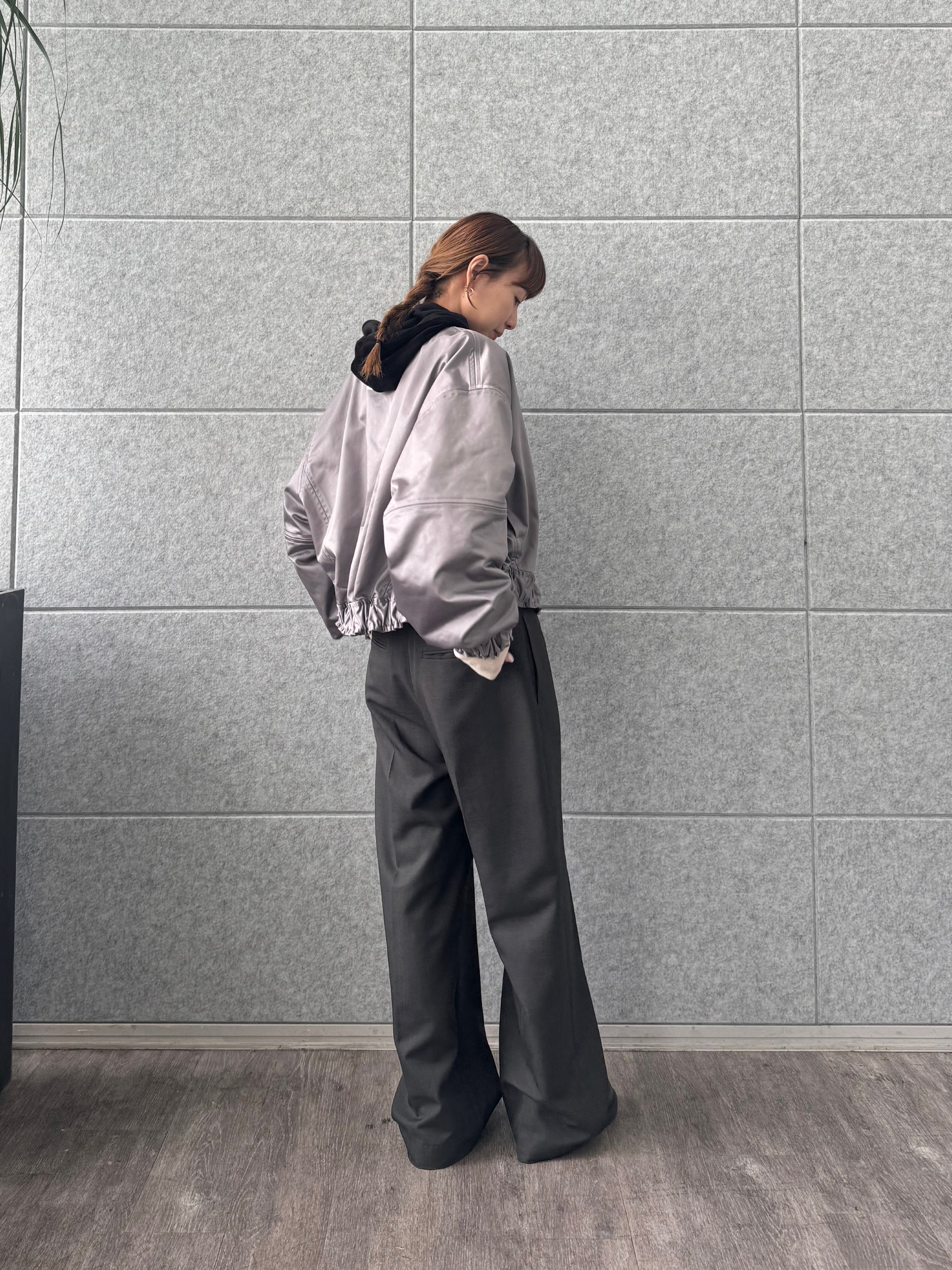 designer yukaさんの「CODE A｜【Re】satin bomber jacket」を使ったコーディネート