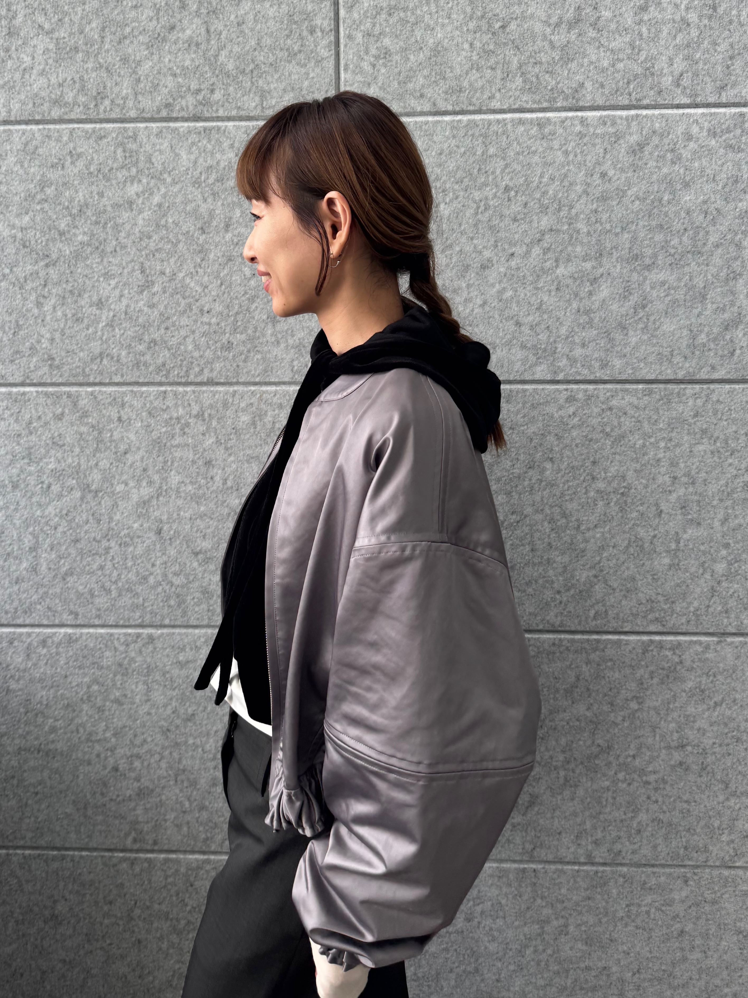 designer yukaさんの「CODE A｜【Re】satin bomber jacket」を使ったコーディネート