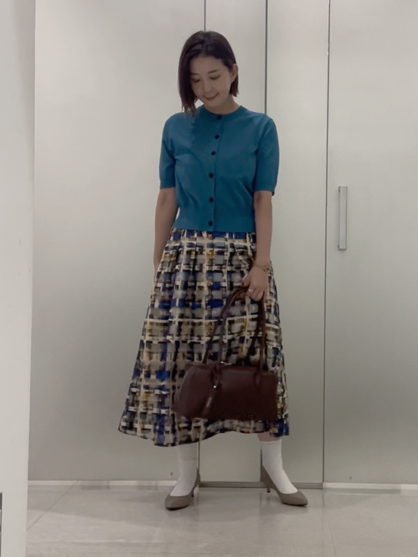 まどかさんの「UNTITLED｜【すっきり秋羽織り/前開きボタン】ドライタッチ5分袖カーディガン」を使ったコーディネート