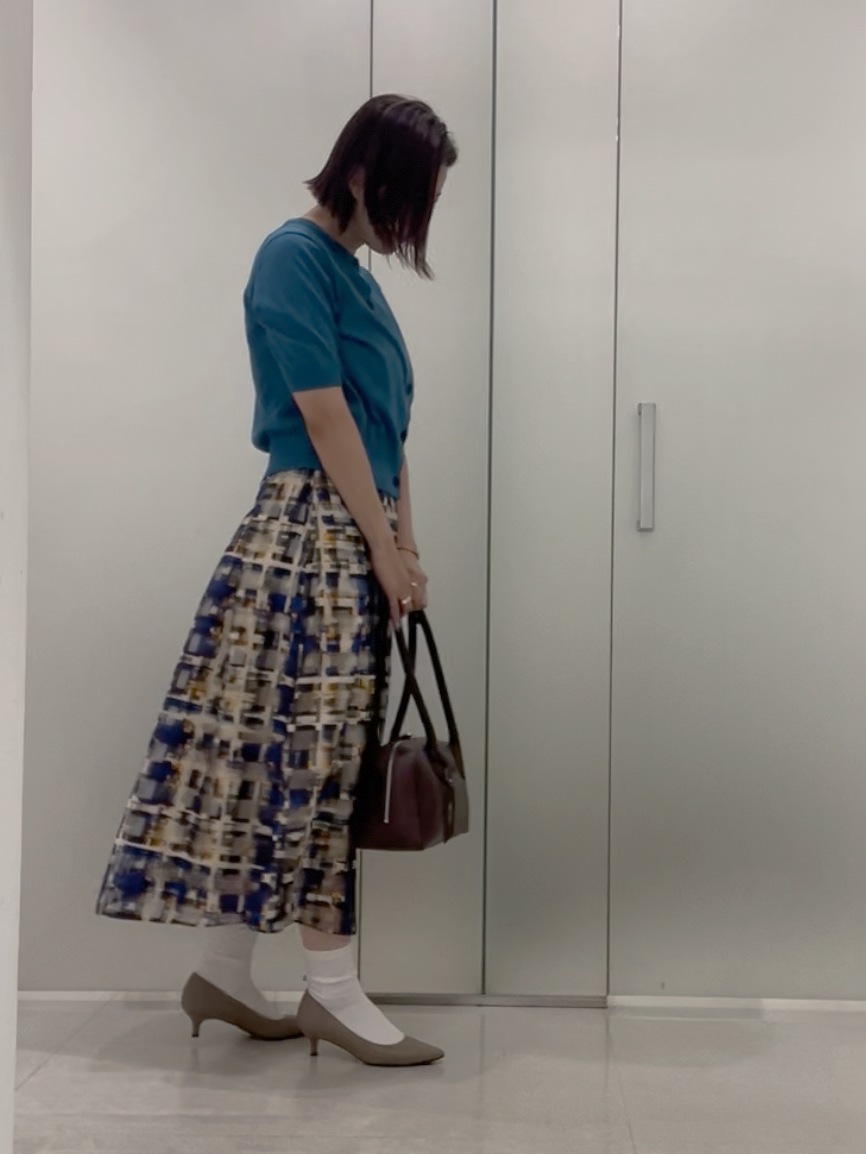 まどかさんの「UNTITLED｜【すっきり秋羽織り/前開きボタン】ドライタッチ5分袖カーディガン」を使ったコーディネート