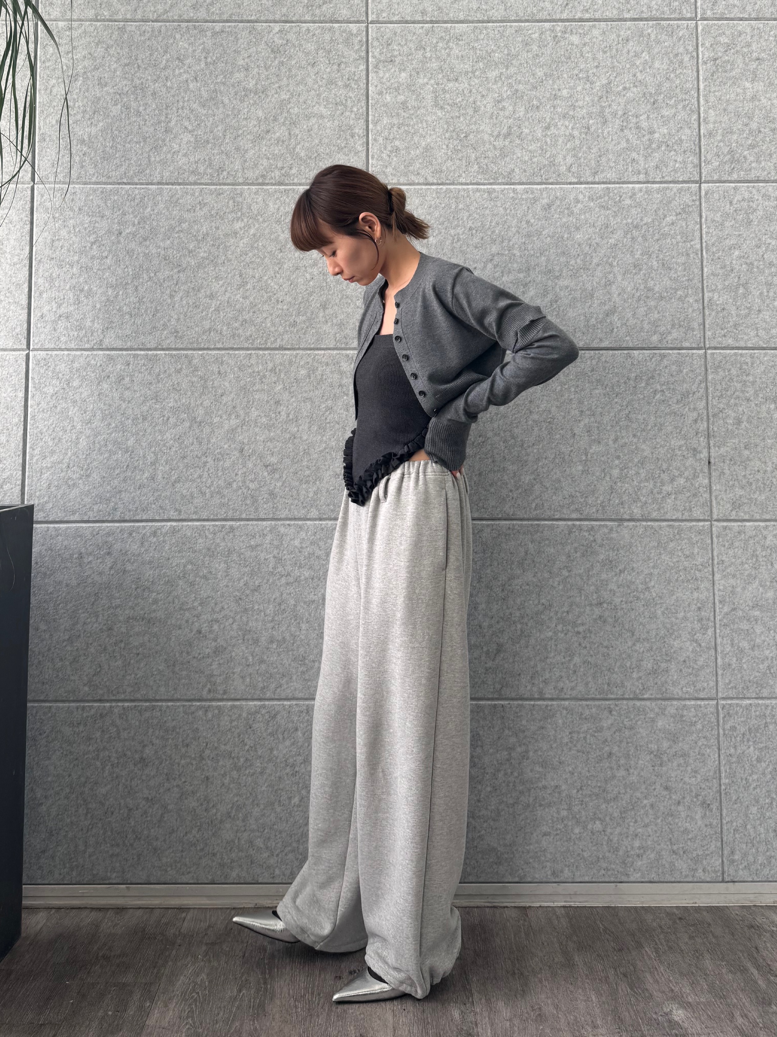 designer yukaさんの「CODE A｜modular button knit cardigan」を使ったコーディネート
