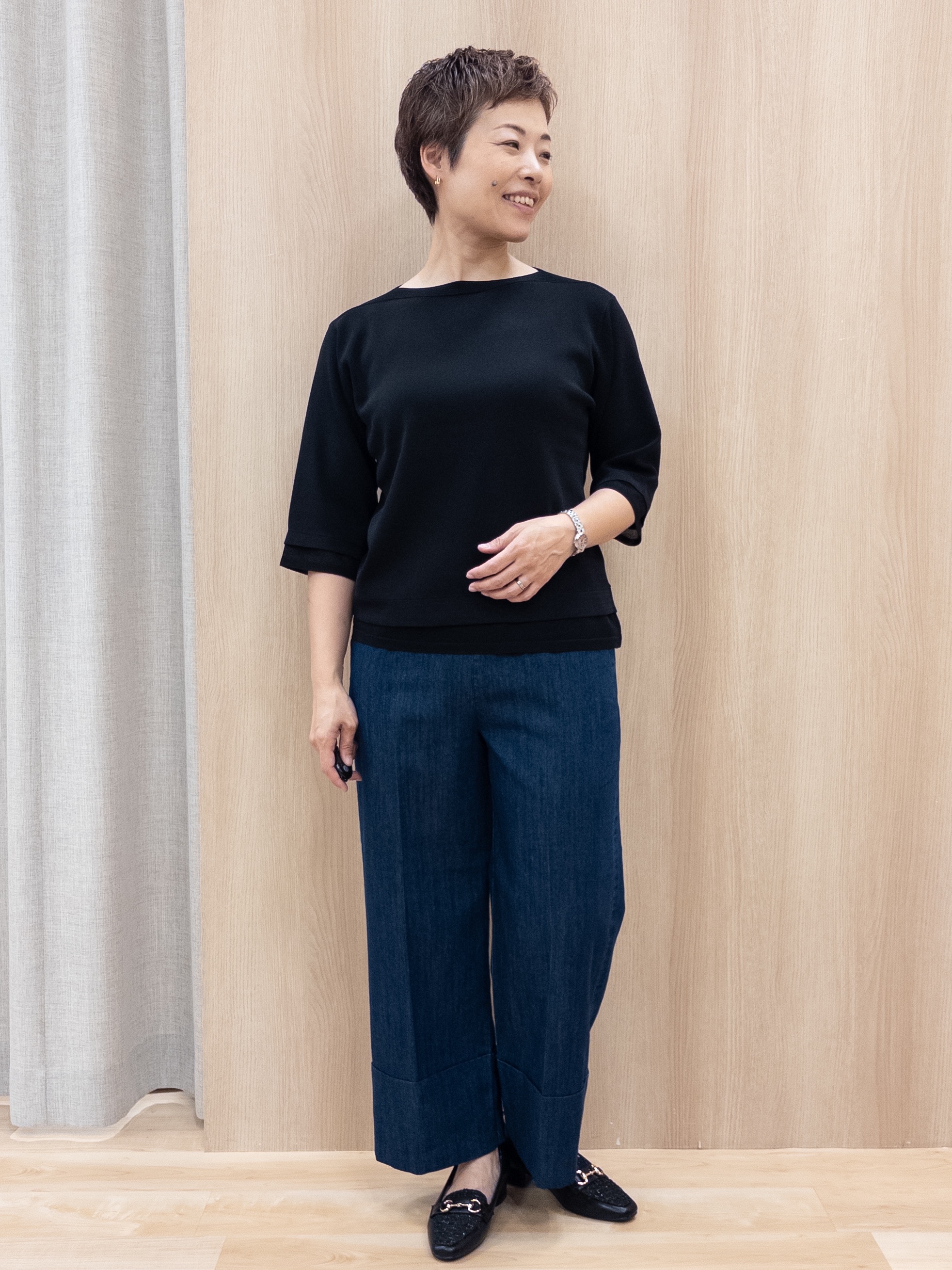 シュウコさんの「grove｜【人気シリーズに新型登場】袖口シアーやわらかドライタッチニット」を使ったコーディネート