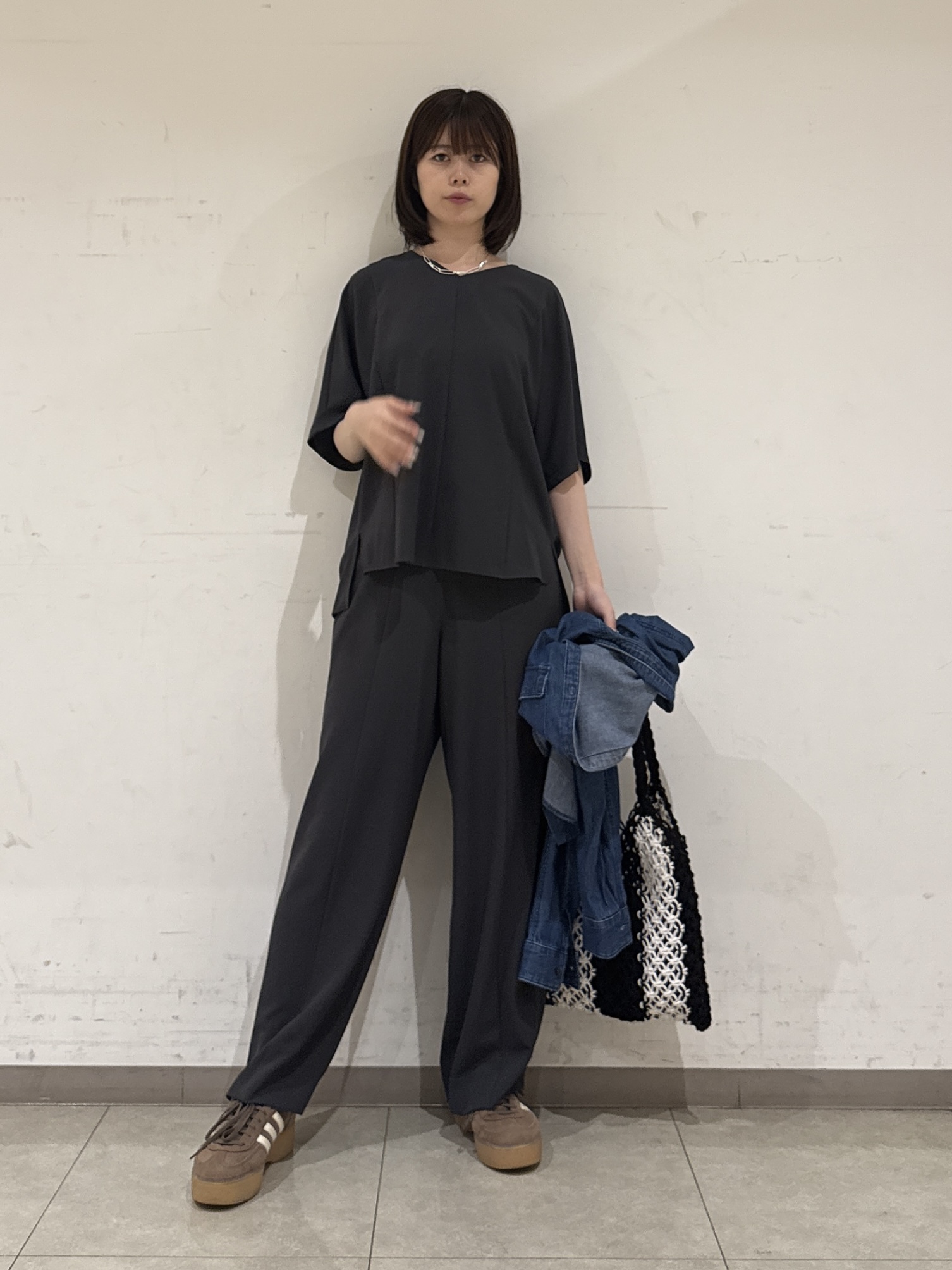rinaさんの「INDIVI｜【体型＆二の腕カバー/着る日傘】ドルマントップス」を使ったコーディネート