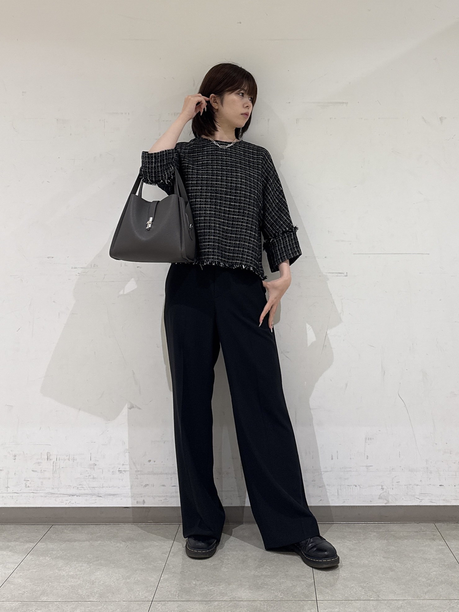 rinaさんの「INDIVI｜【接触冷感/UVケア/着る日傘】ワイドストレートパンツ」を使ったコーディネート