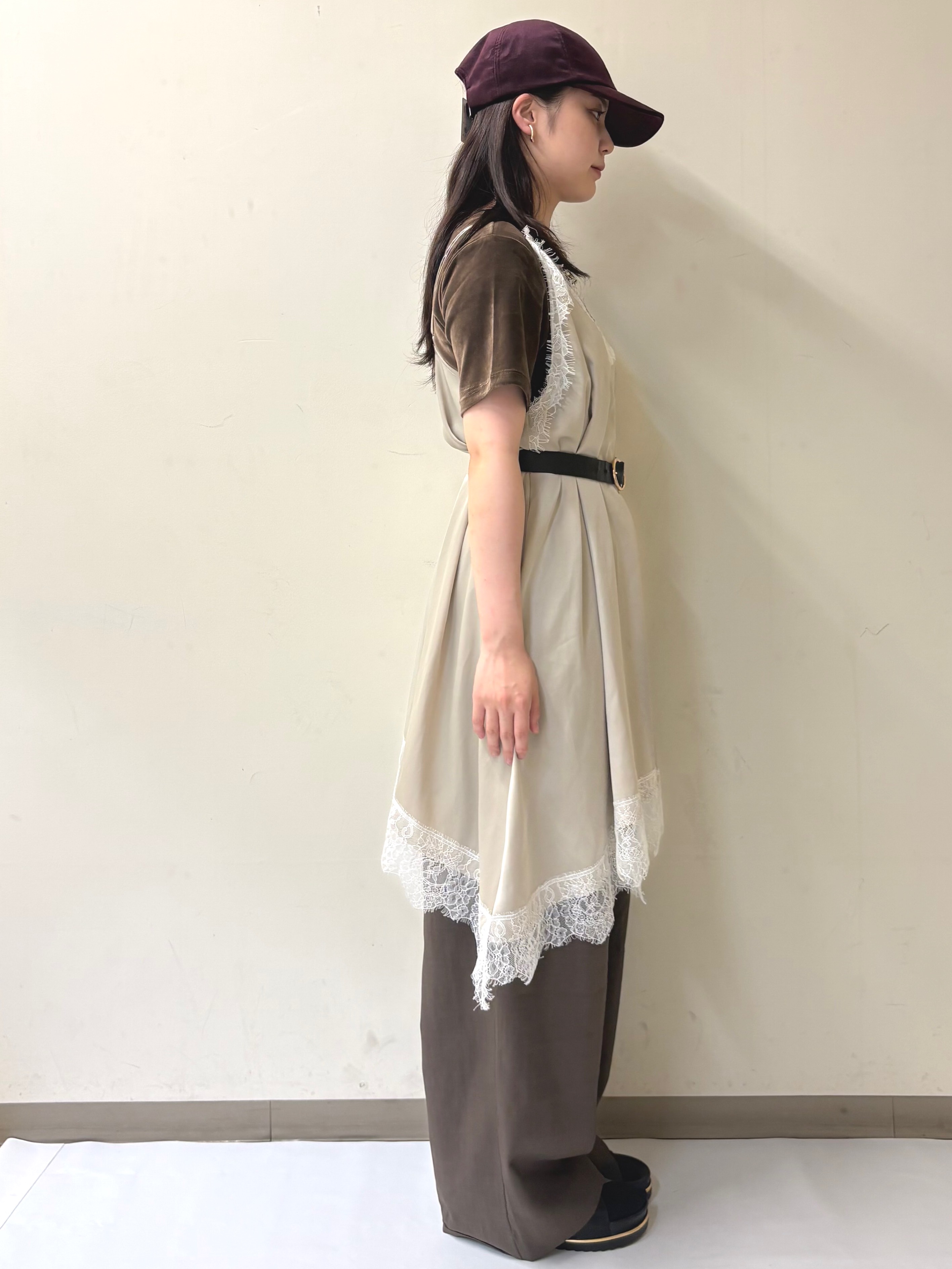 幕田里咲さんの「OPAQUE.CLIP｜フロッキーチュールカットソー【洗濯機OK】」を使ったコーディネート