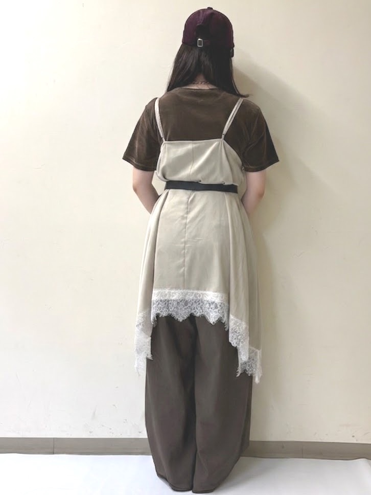幕田里咲さんの「OPAQUE.CLIP｜フロッキーチュールカットソー【洗濯機OK】」を使ったコーディネート
