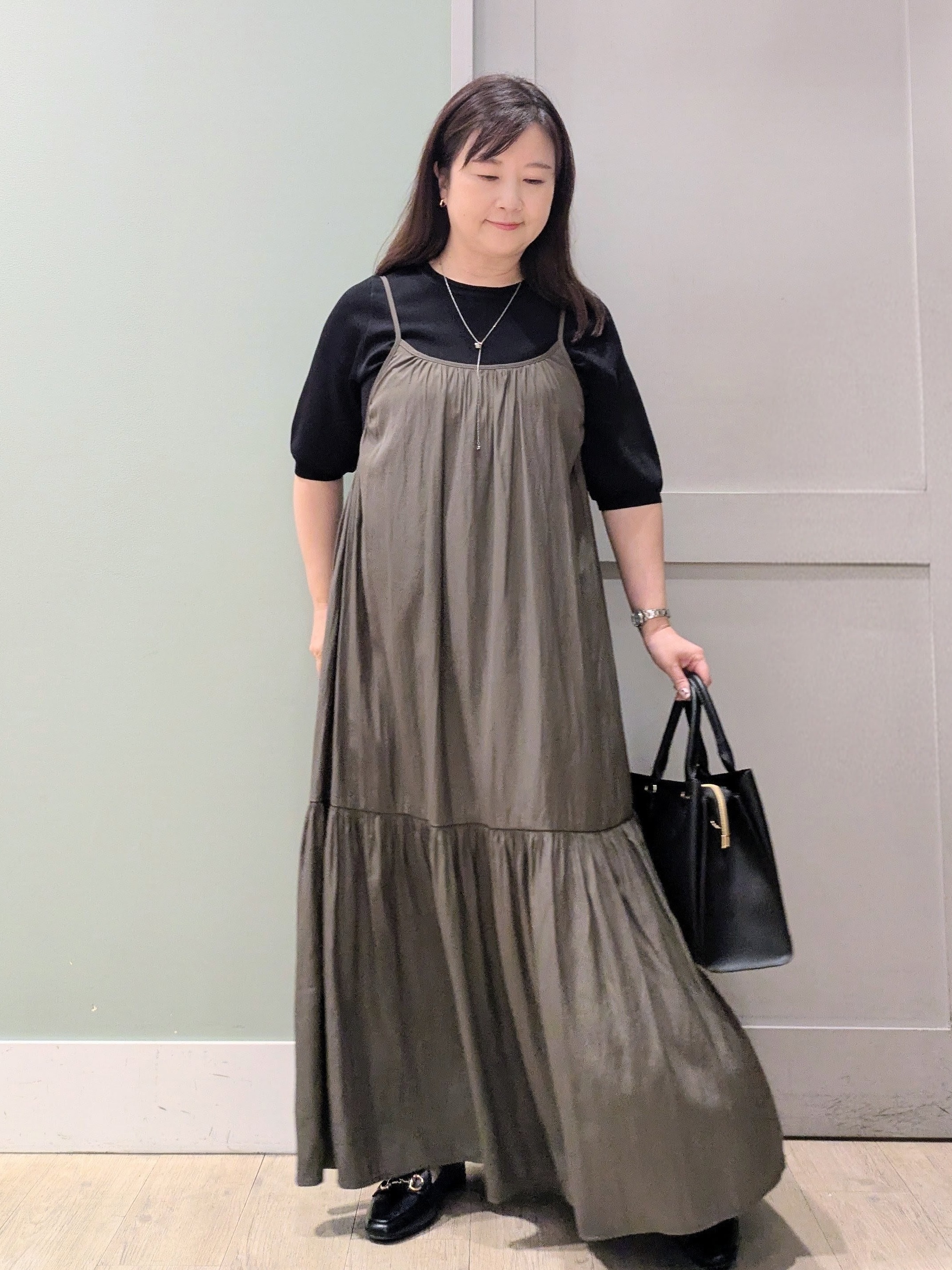 チグ♪さんの「grove｜【シリーズ累計36万枚/UVカット・ひんやり・洗濯機OK】やわらかドライタッチ 五分袖クルーネックニ」を使ったコーディネート