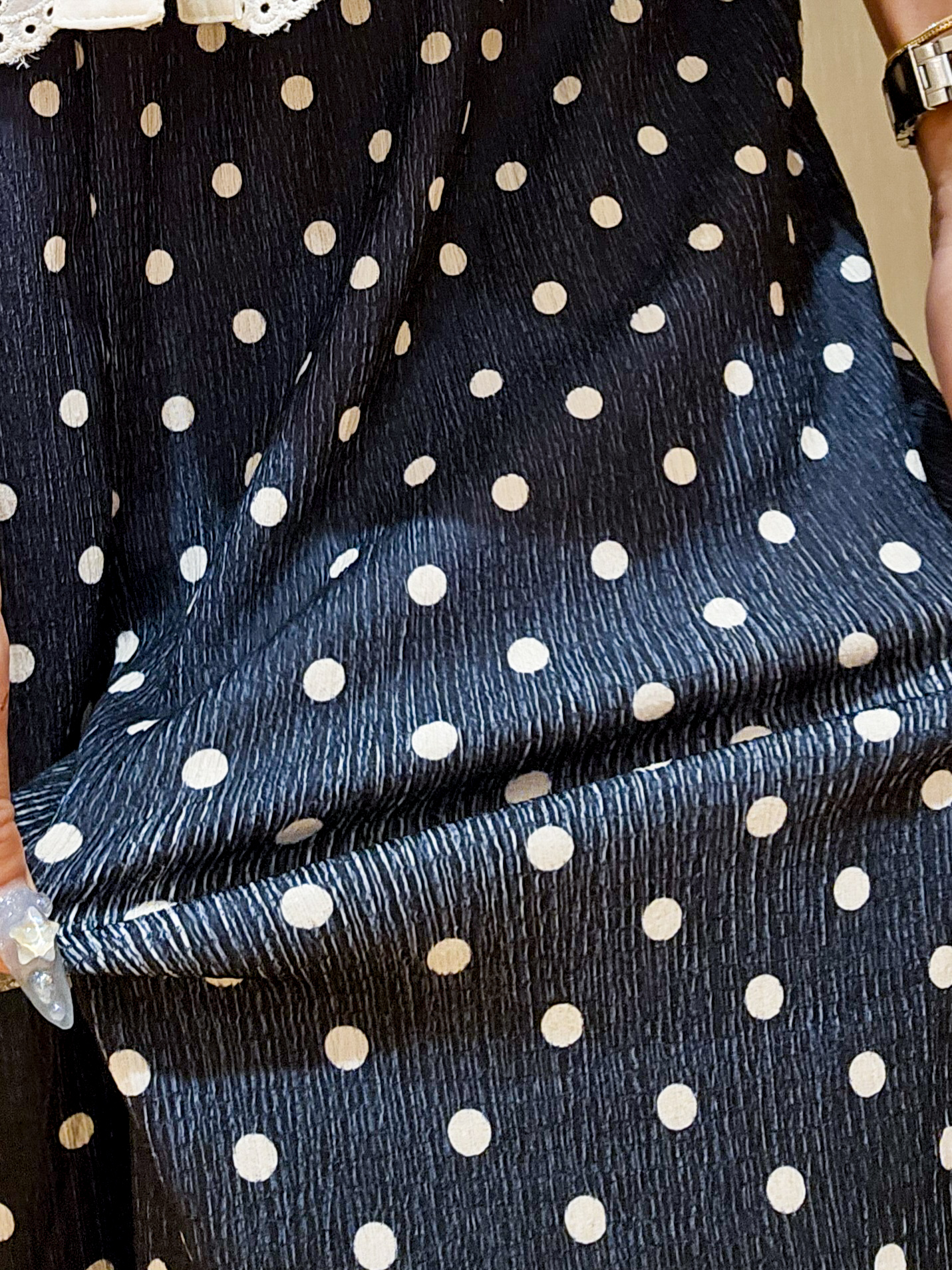 ゆゆさんの「SHOO･LA･RUE｜【洗濯機可/綿100％/体型カバー】刺繍レースがこなれ見え 二の腕が隠せる ペプラムブラウス」を使ったコーディネート